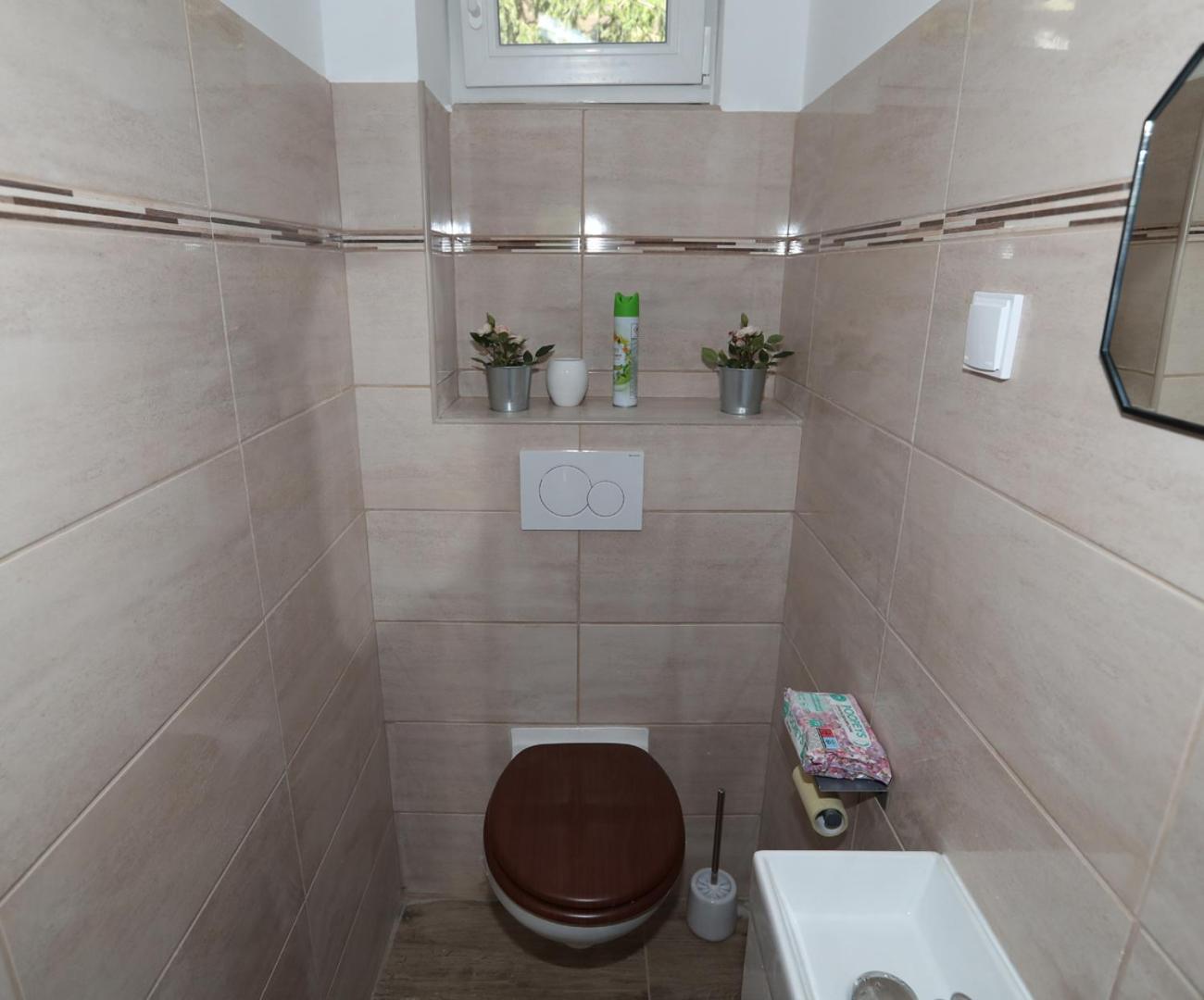 Four Flowers Apartman