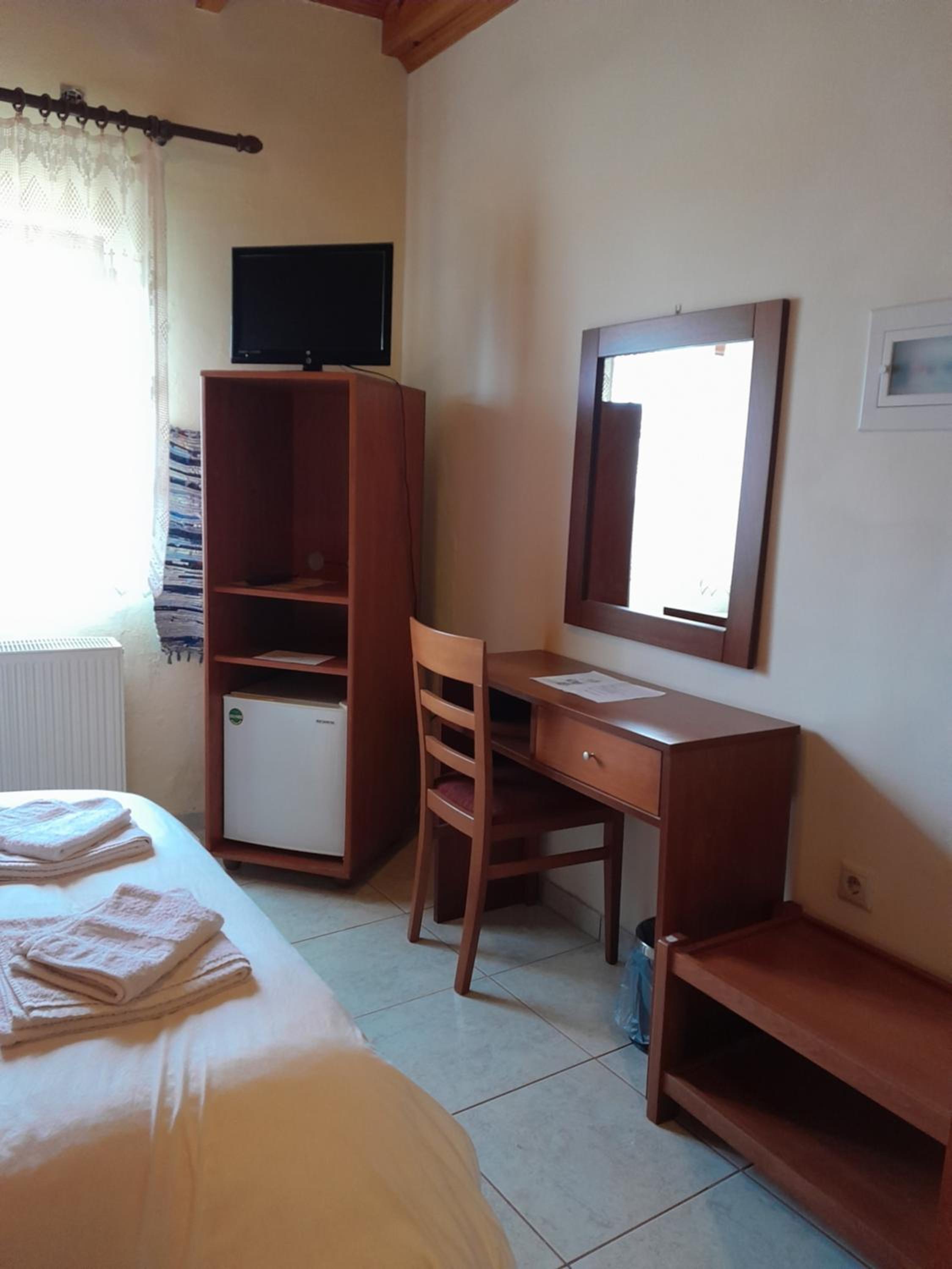 Ξενώνας questhouse Electra isari view 2