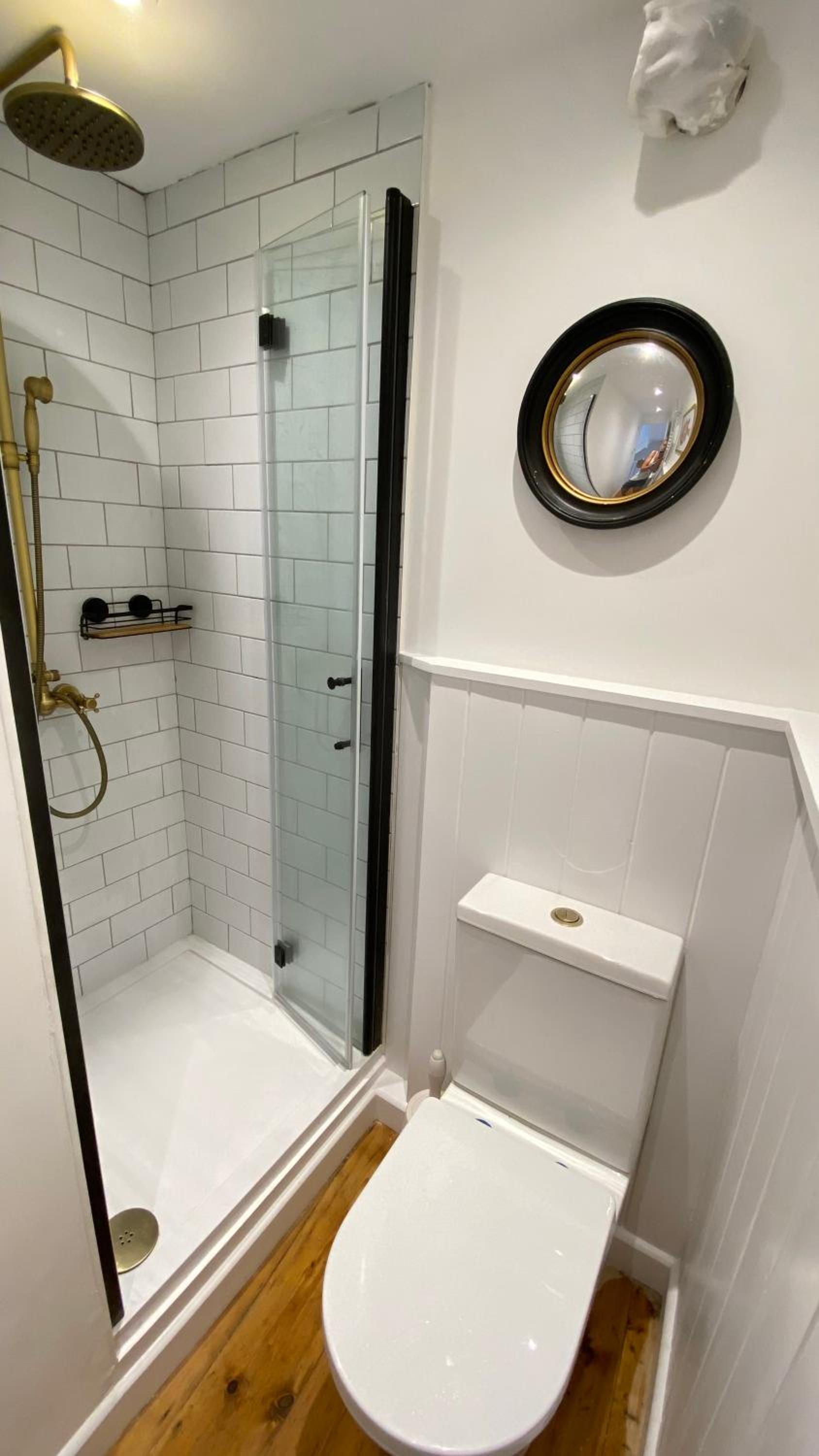 SMUGGLERS HIDE COTTAGE and separate but connecting SMUGGLERS CABIN - - In a beautifully renovated fishermans cottage - - HARBOUR VIEWS - - BEACH only 10 me, photo 23