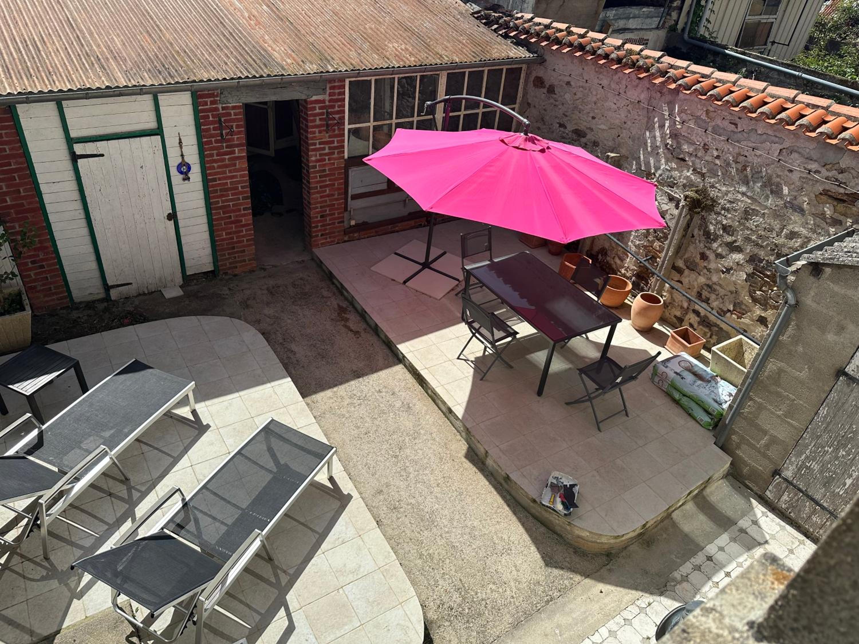 Central village house in Bussiere Poitevine