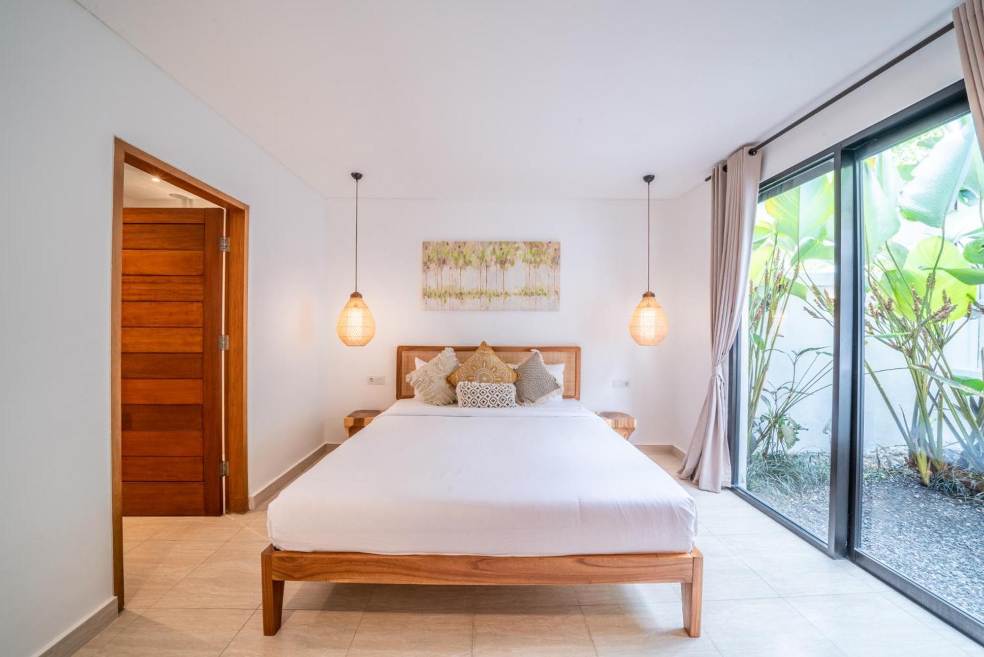 Villa Anna - Stylish 3BR Brand New Villa in Canggu view 4
