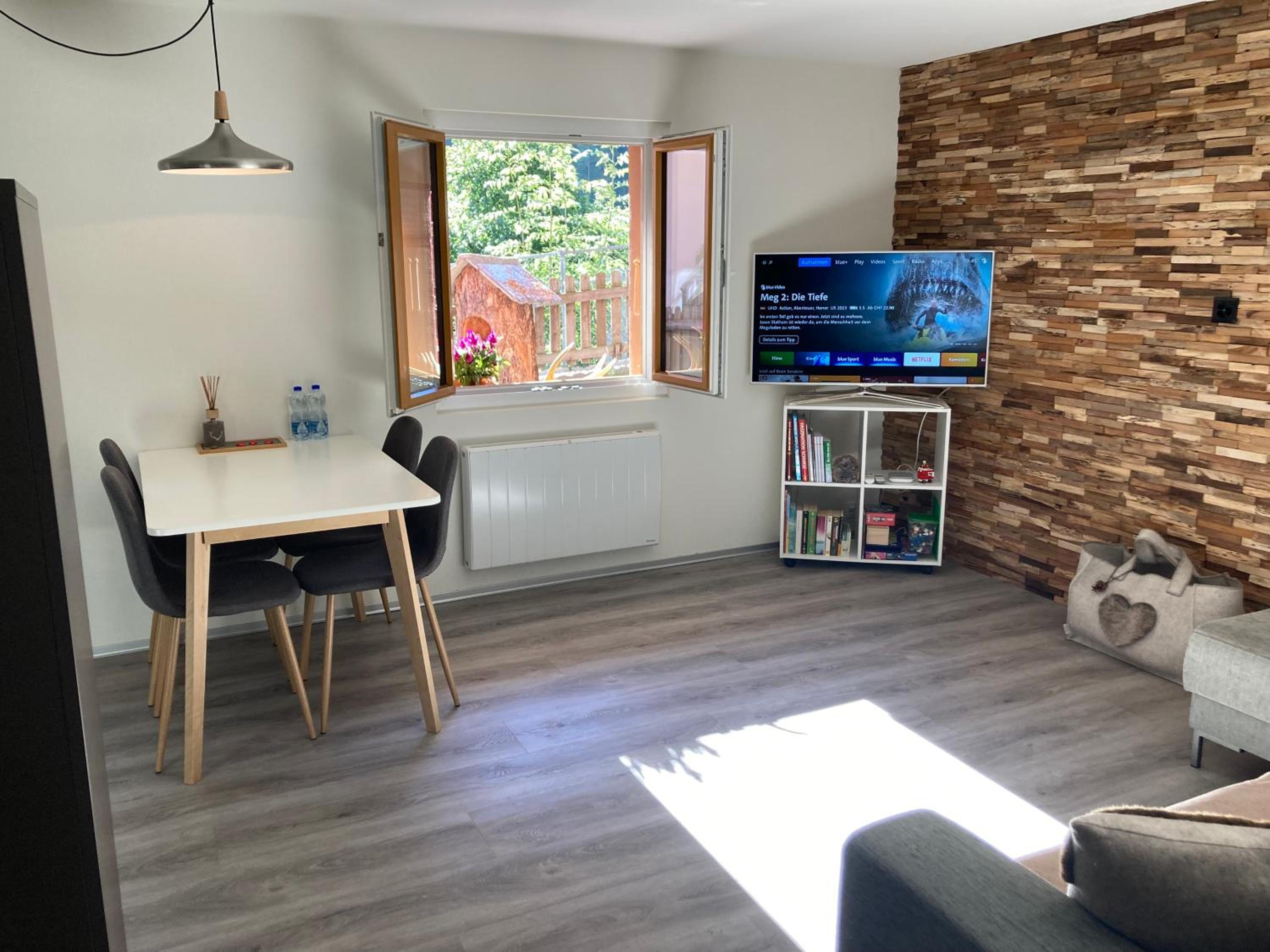 Apartment Morgengruss - 3 Min Walk to Train Station, Central & Quiet
