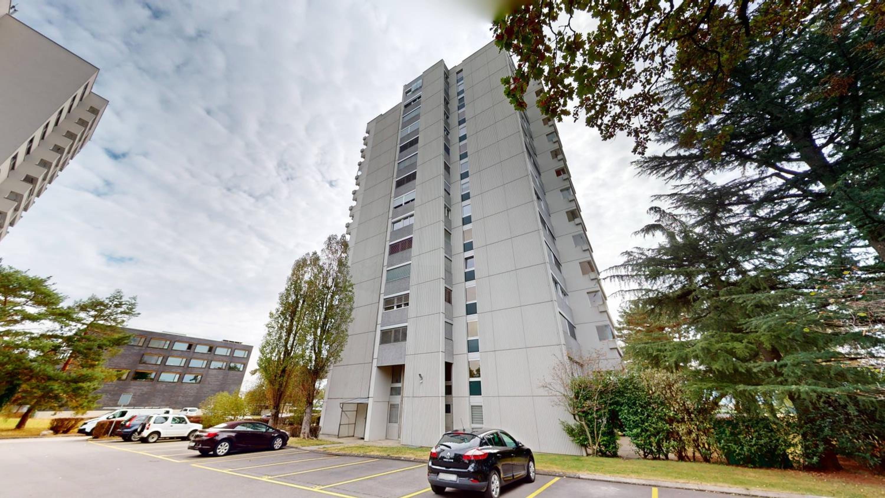 2 BR with lake view – close to Geneva & Lausanne