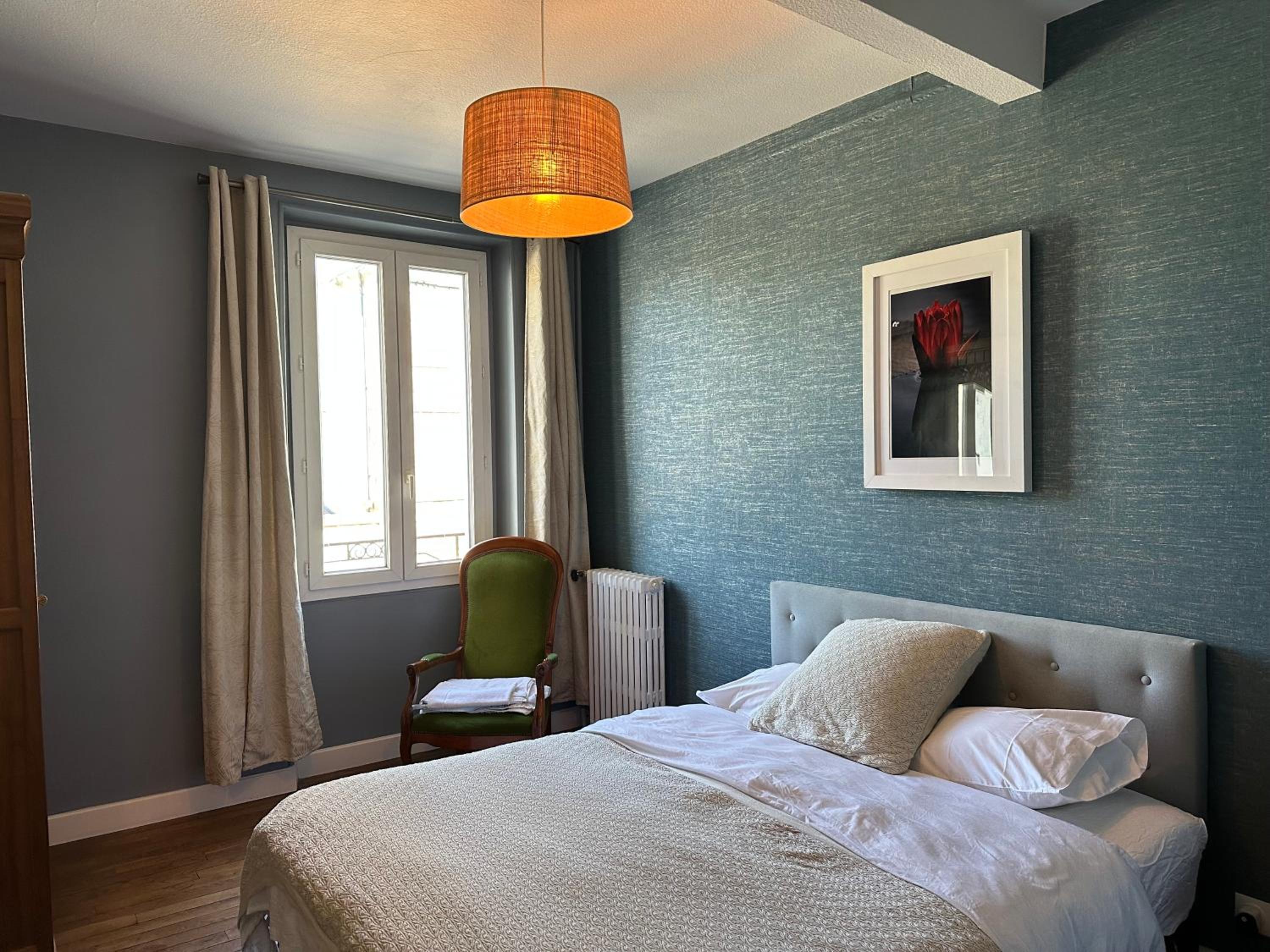 Central village house in Bussiere Poitevine