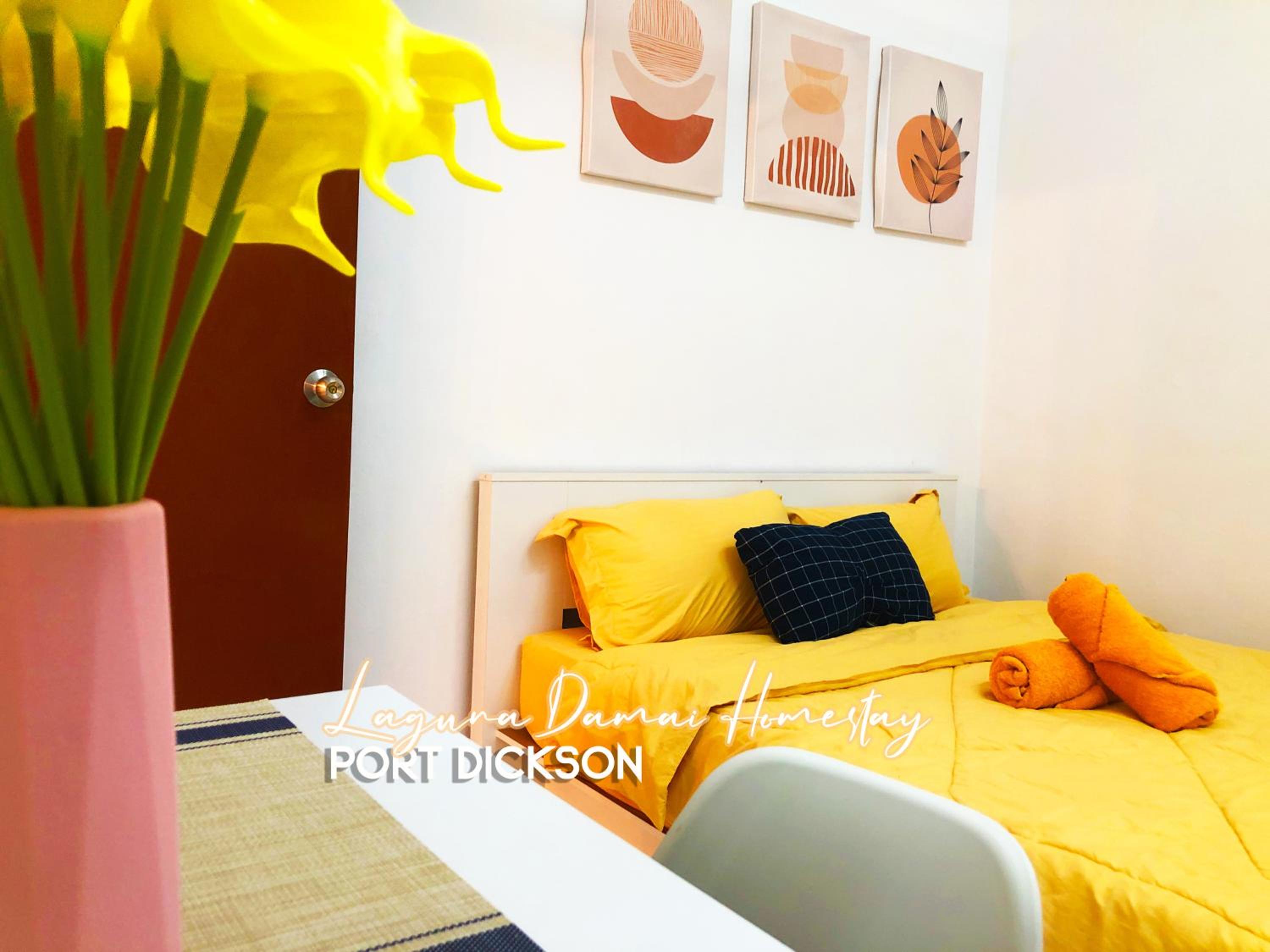 Laguna Damai Homestay PD - 3BR, Near Beach, Pool, Astro, Netflix, WiFi photo 5
