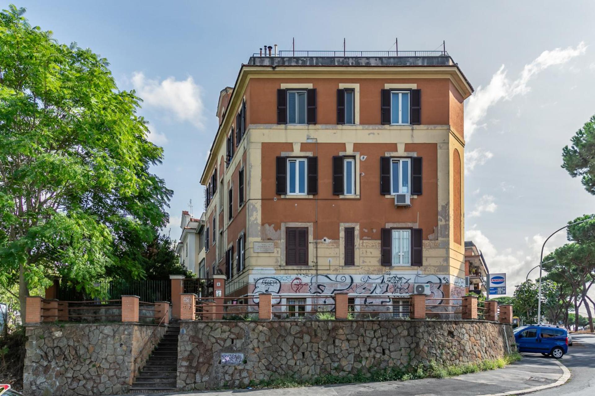 AliCeci San Camillo Apartment by Rentbeat