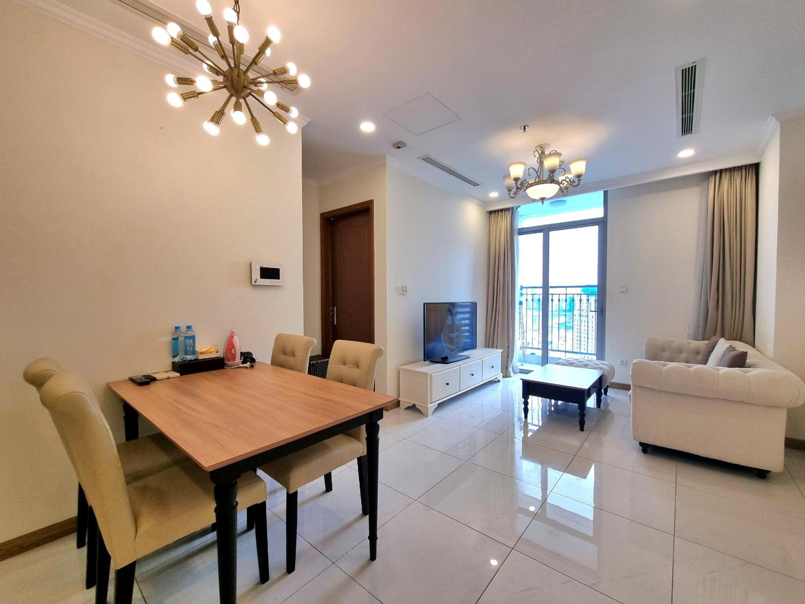 Vinhomes Central Park - Luxury 1,2,3,4 bedroom apartments - Khu đô thị ven sông đẹp nhất TP HCM