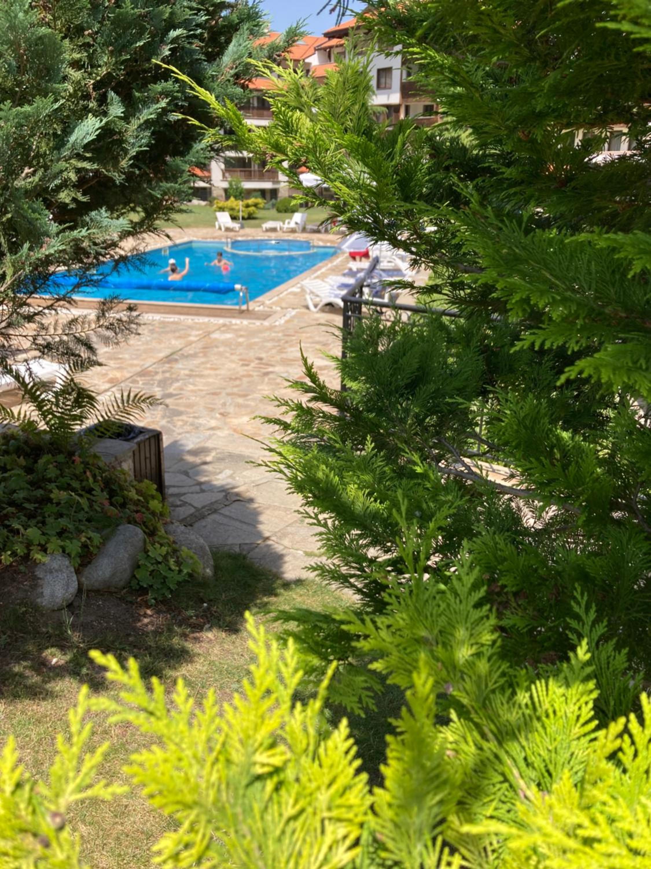 Photo 33
