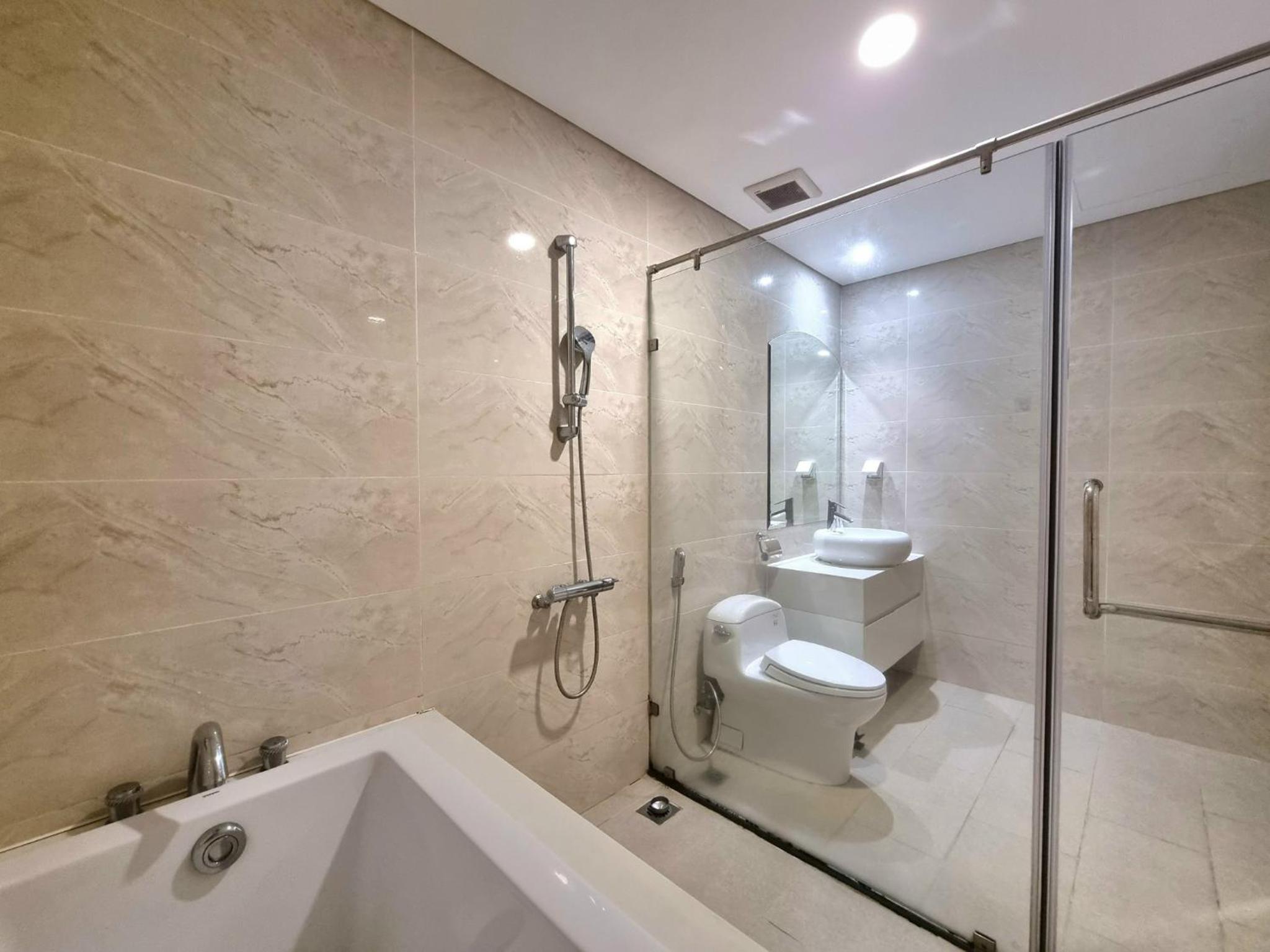 Vinhomes Central Park - Luxury 1,2,3,4 bedroom apartments - Khu đô thị ven sông đẹp nhất TP HCM