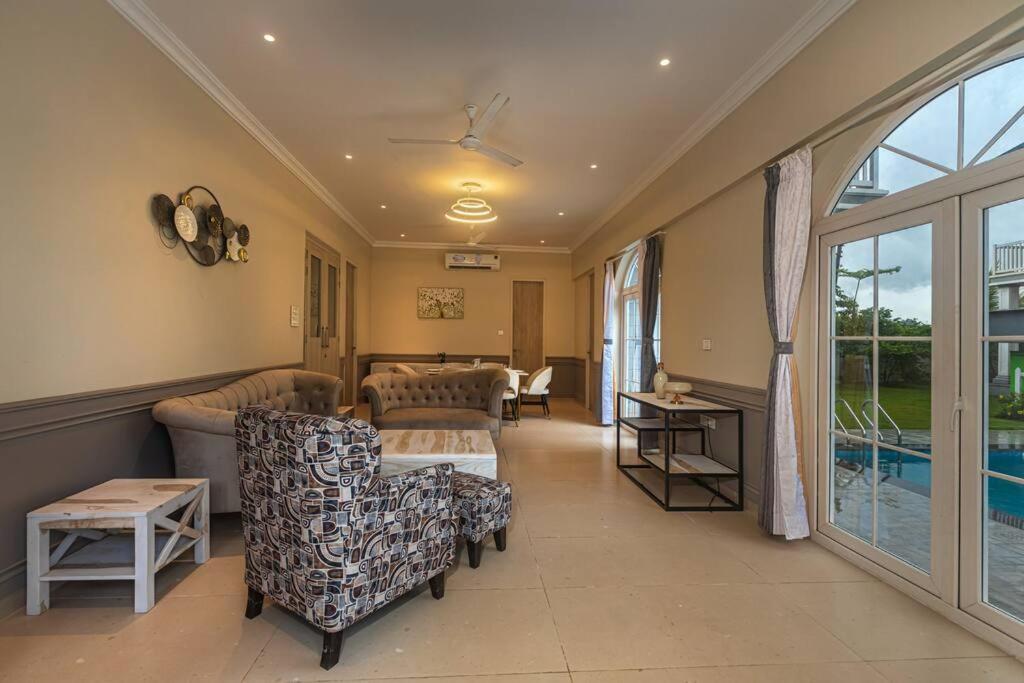 Spanish County Villa 9 By Stayscape Villas view 2