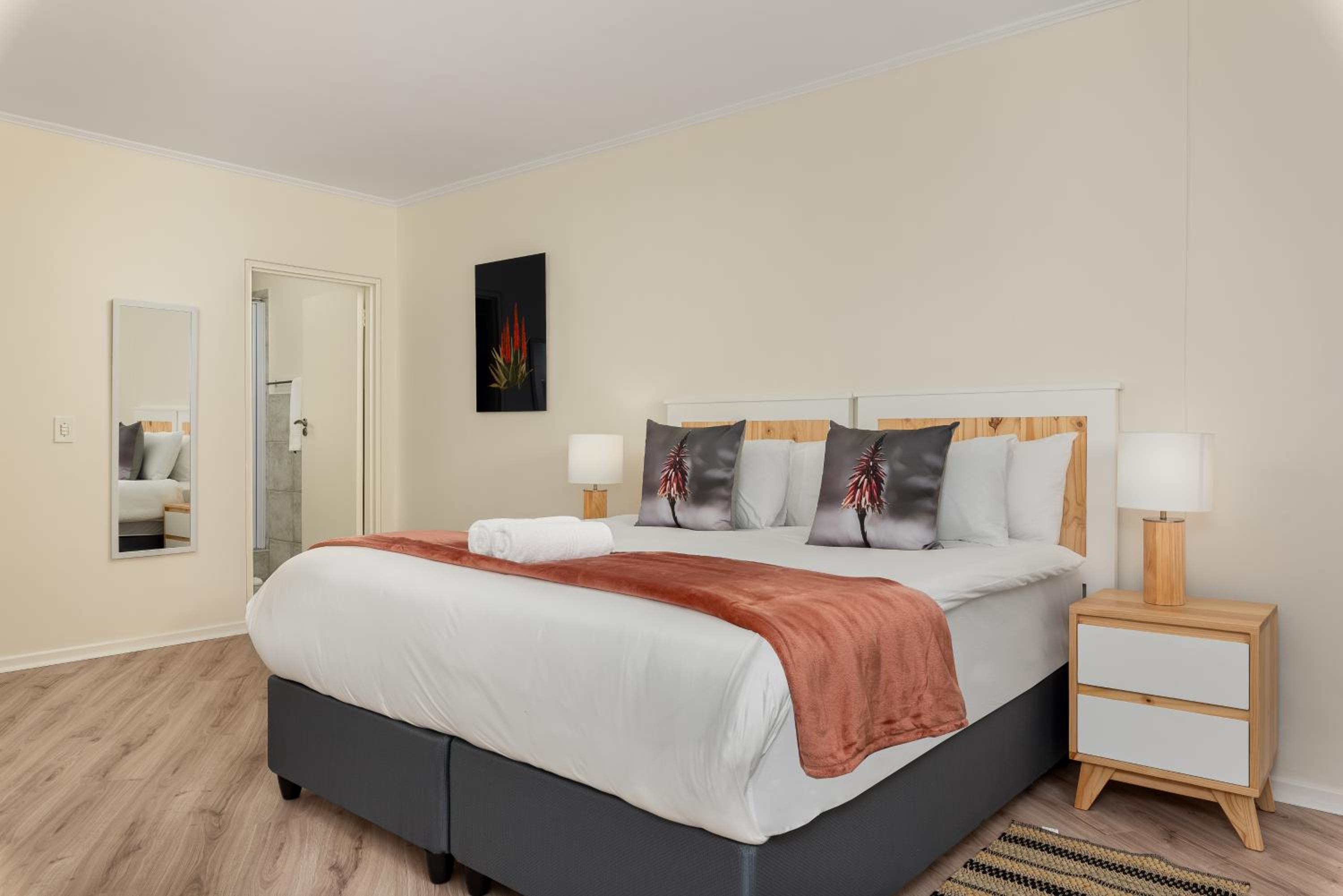 Island Club Luxury Apartments
