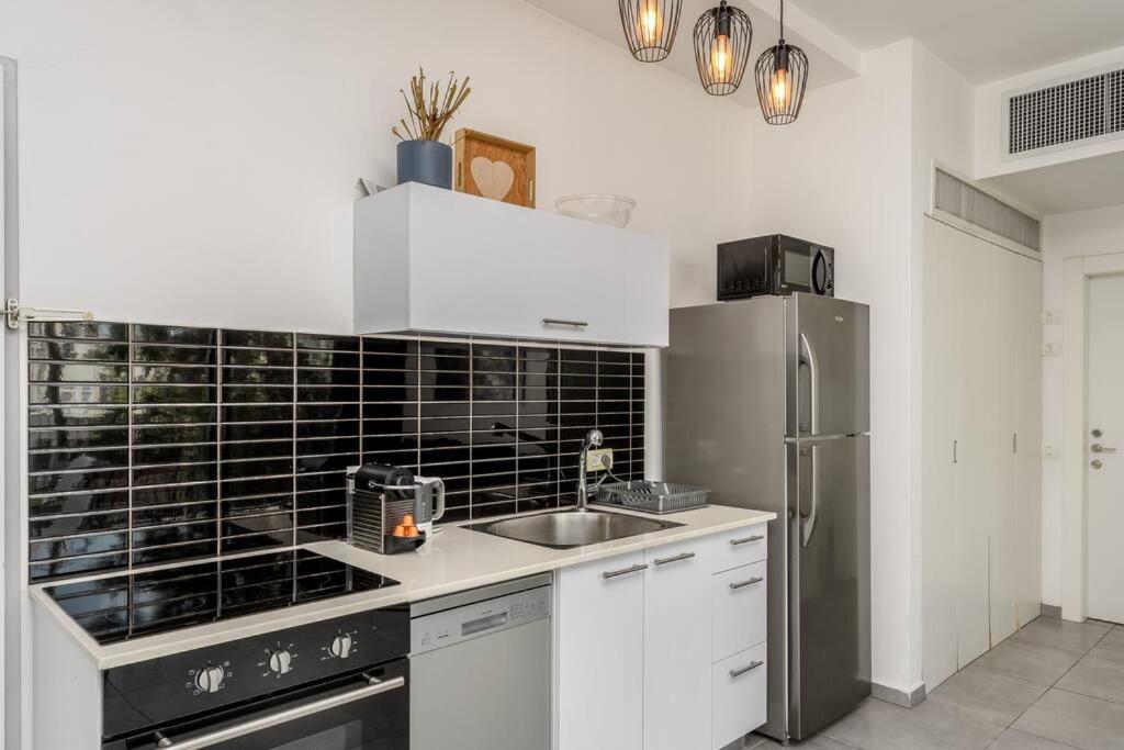 New Design 1BR by Beach in New Building - 4 people view 3