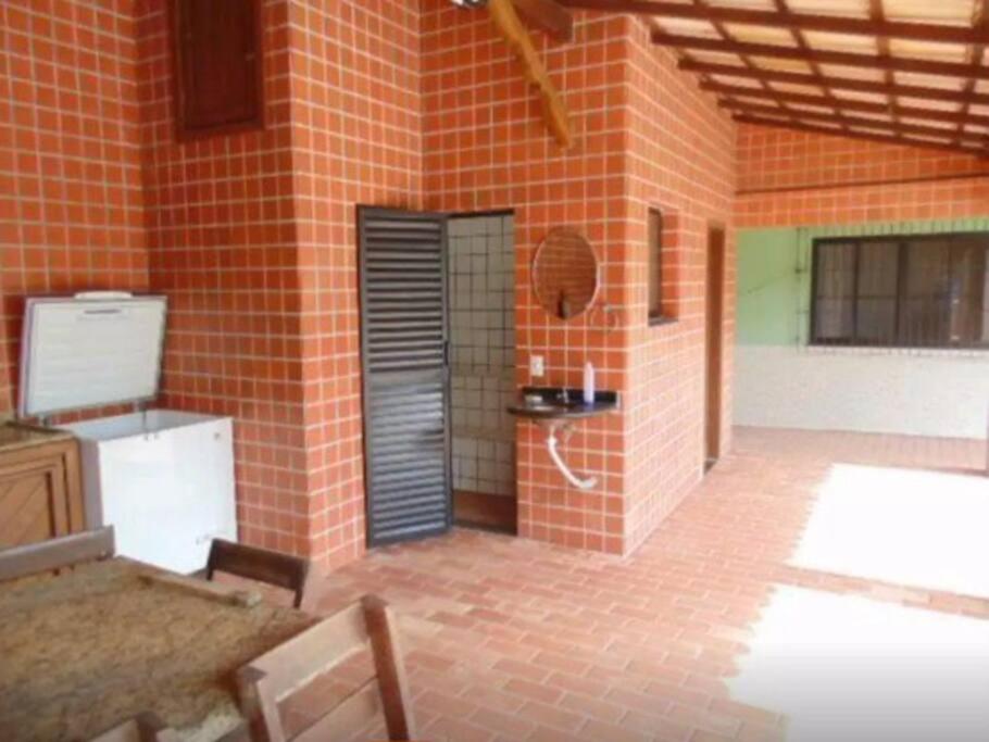 Guarapari, casa, lazer completo piscina, sauna etc