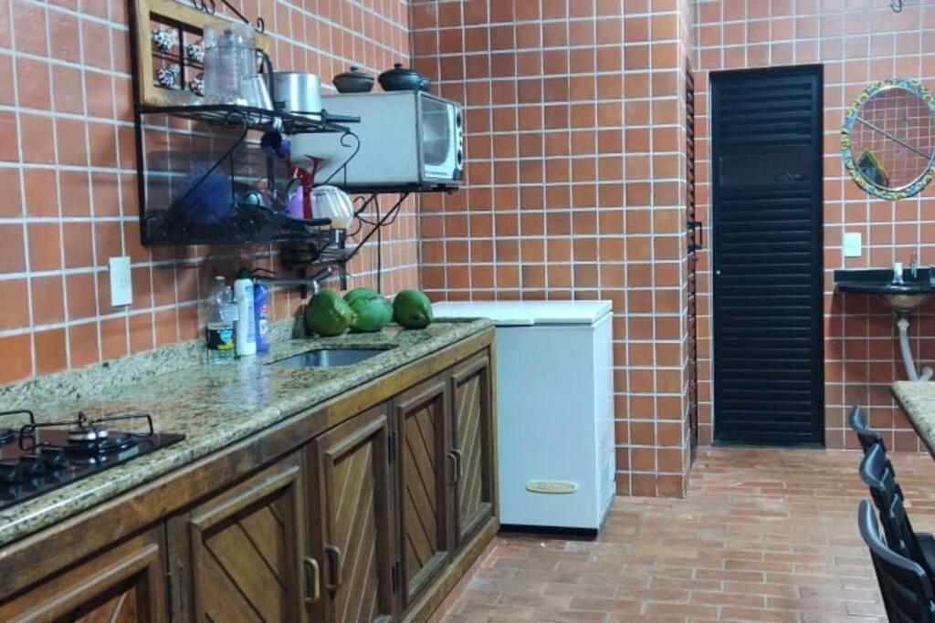 Guarapari, casa, lazer completo piscina, sauna etc