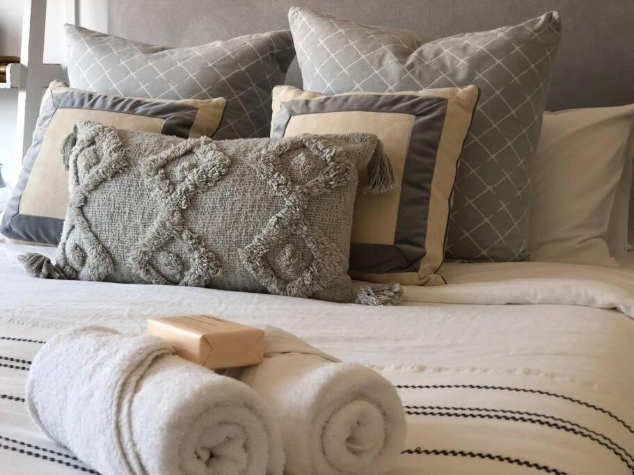 Modern Farmhouse at Pacific Sands Mollymook Beach