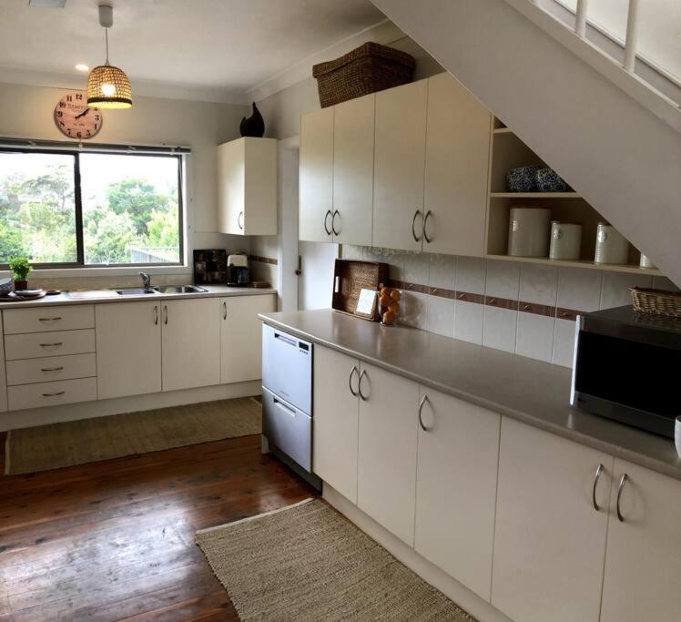 Modern Farmhouse at Pacific Sands Mollymook Beach