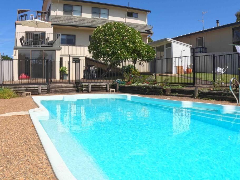 Modern Farmhouse at Pacific Sands Mollymook Beach