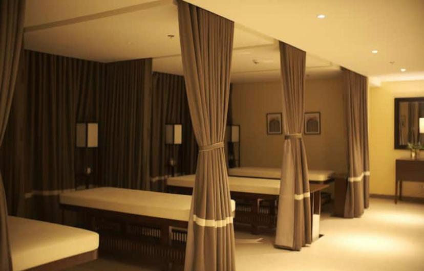 Classy 2BR Suite at Eastwood City with Pool and City Skyline View view 4
