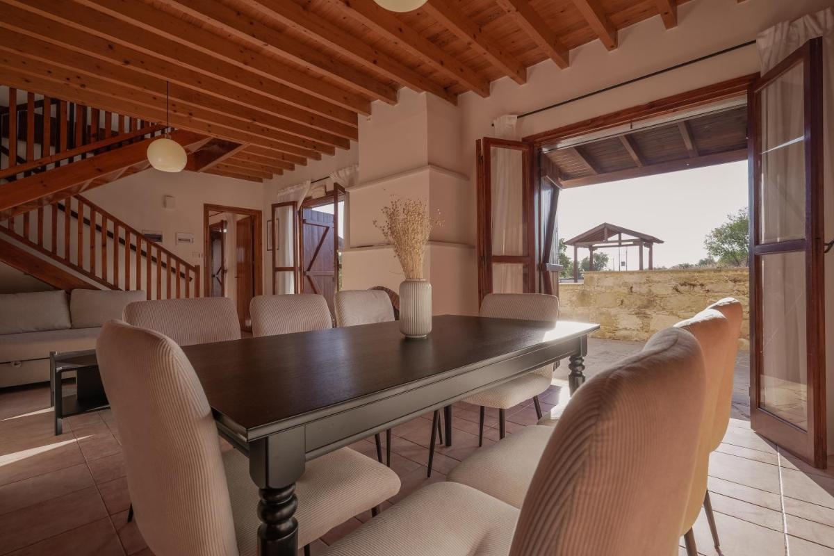 Phaedrus Living: Amarakos Villa