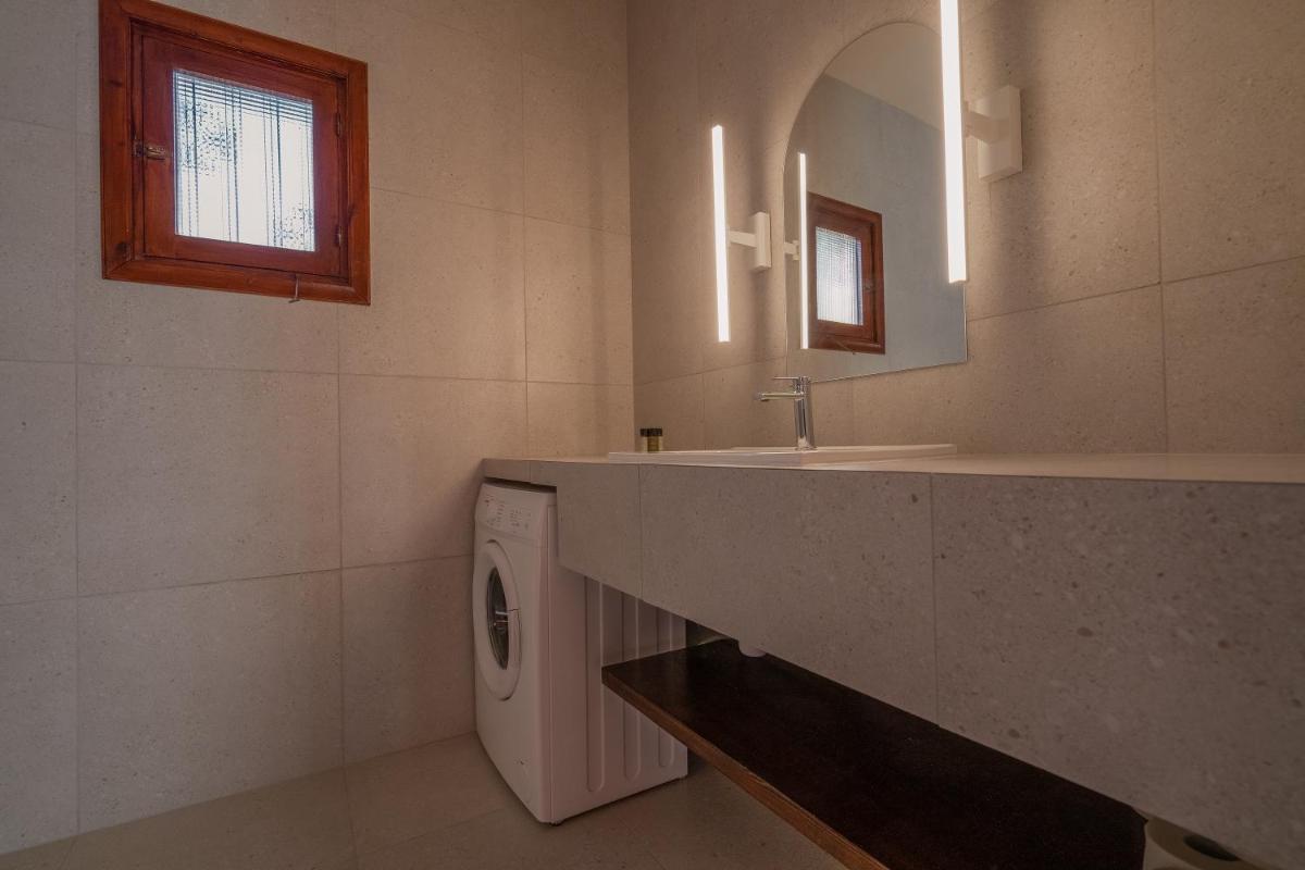 Phaedrus Living: Amarakos Villa