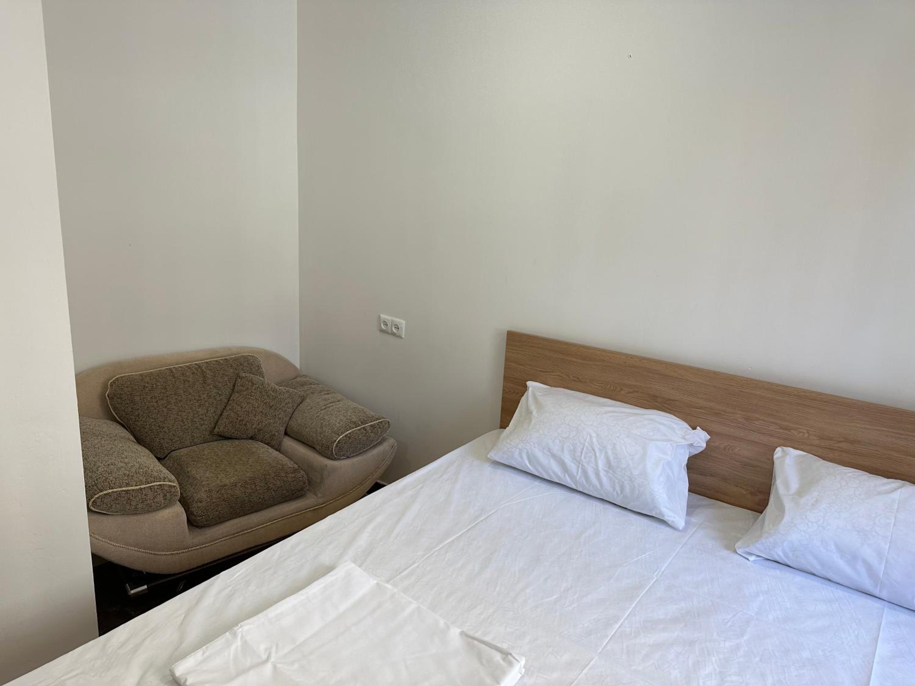 FAVORIT HOTEL-HOSTEL