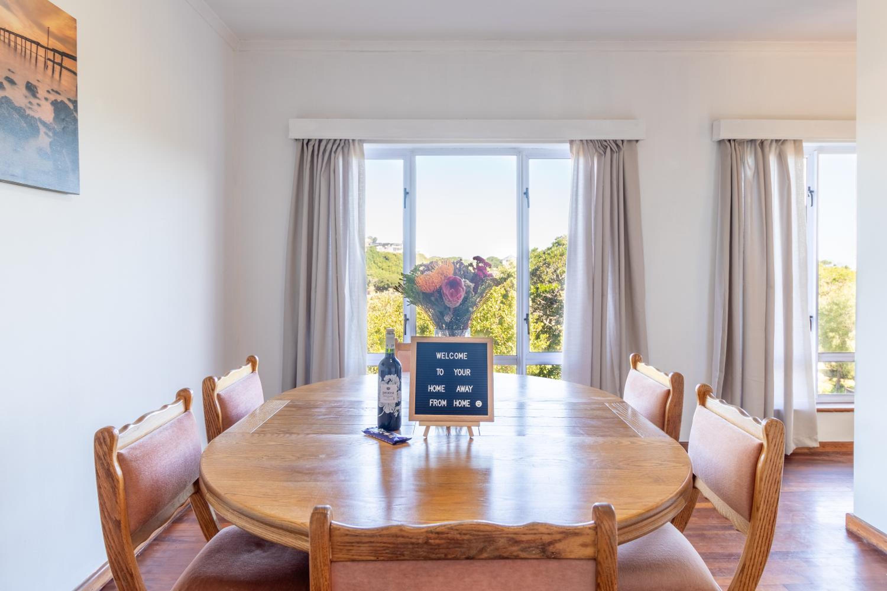 Wilderness Holiday Home - Riverside view 4