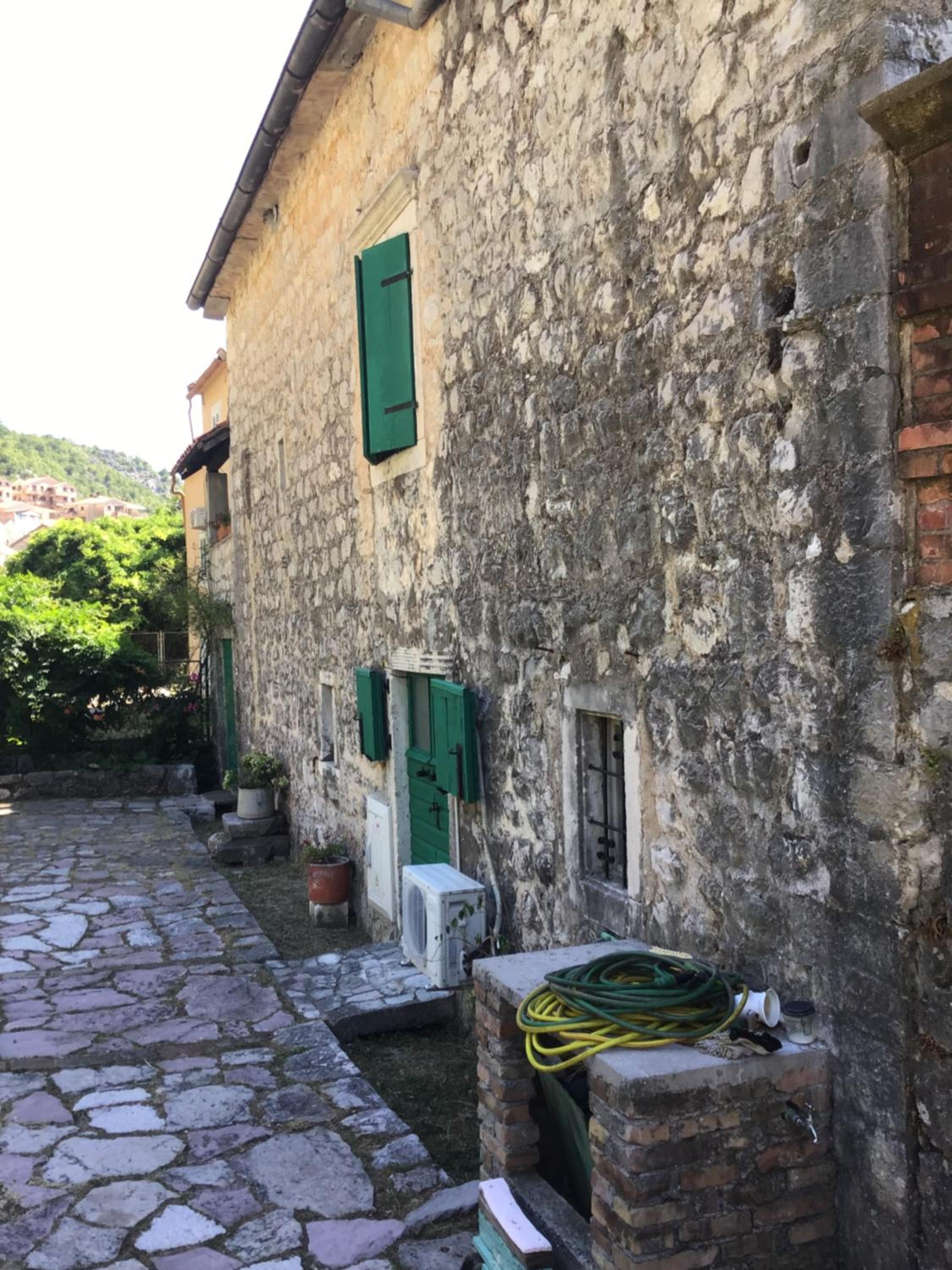 Photo 28