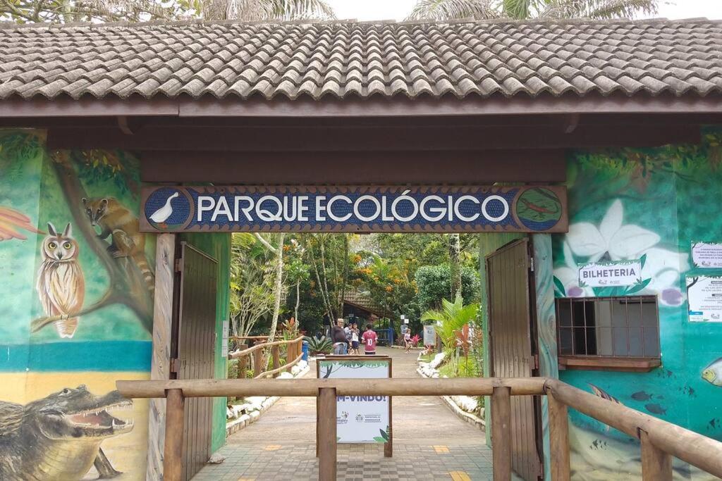 Kitnet Centro Mongaguá Beira Mar - com garagem