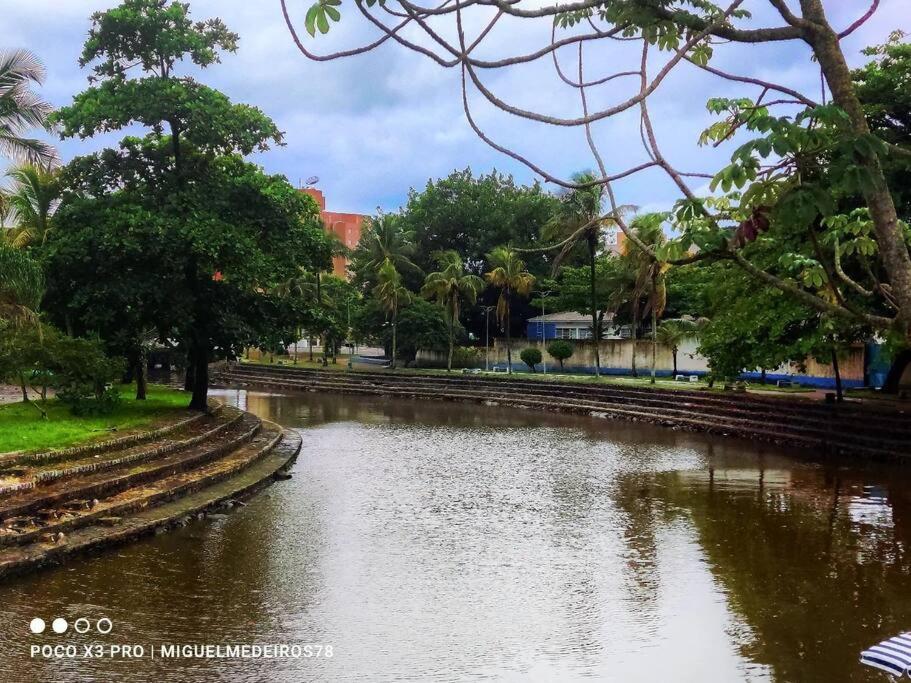 Kitnet Centro Mongaguá Beira Mar - com garagem
