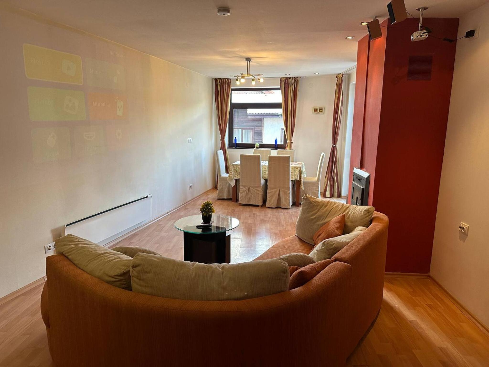 South Facing Bright Mountain View Penthouse - 2 balconies, 300mbps WIFI, washer