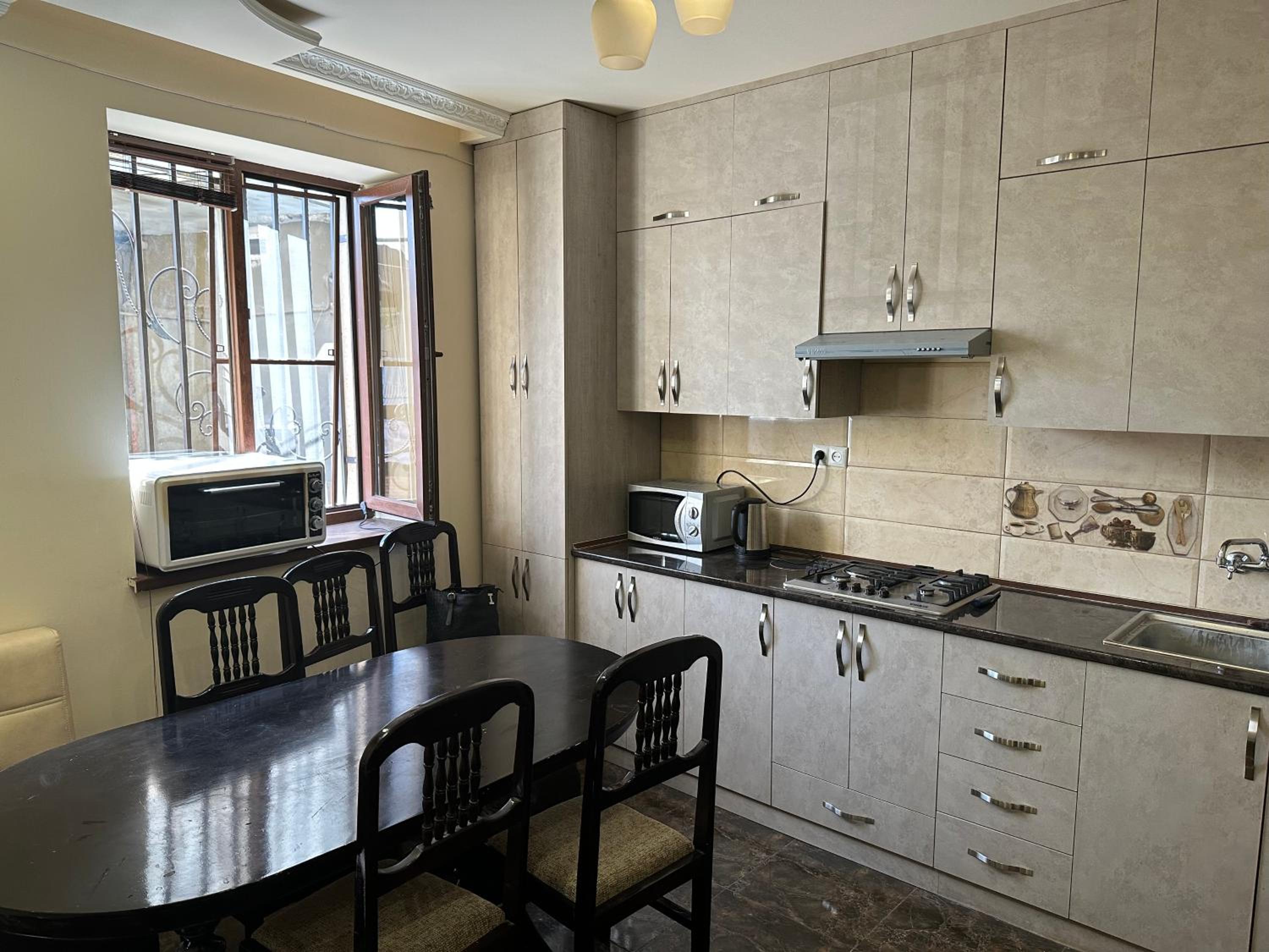 FAVORIT HOTEL-HOSTEL