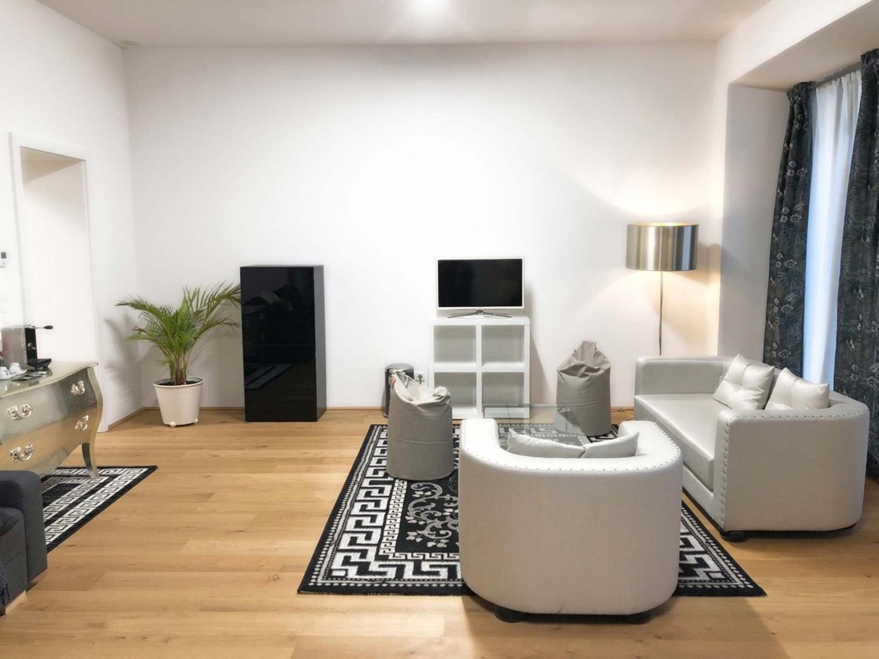 Street Living Hotel - Apartments