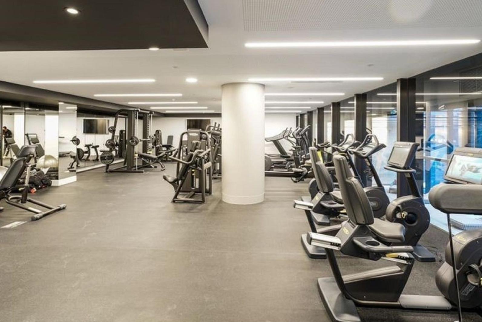 Great location 2B1B free parking