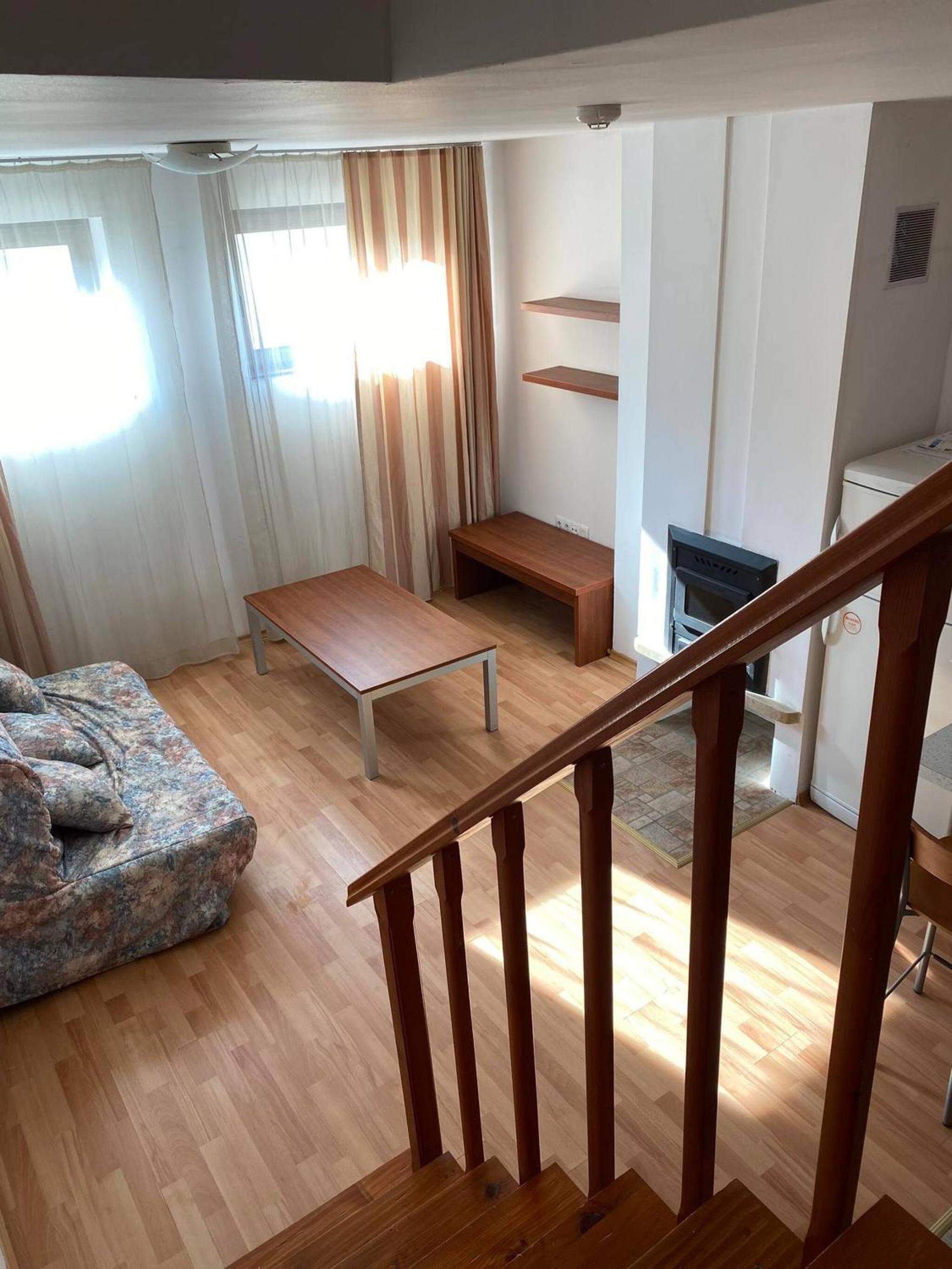 1BR Bright 300mbps WIFI Duplex - Two Floors