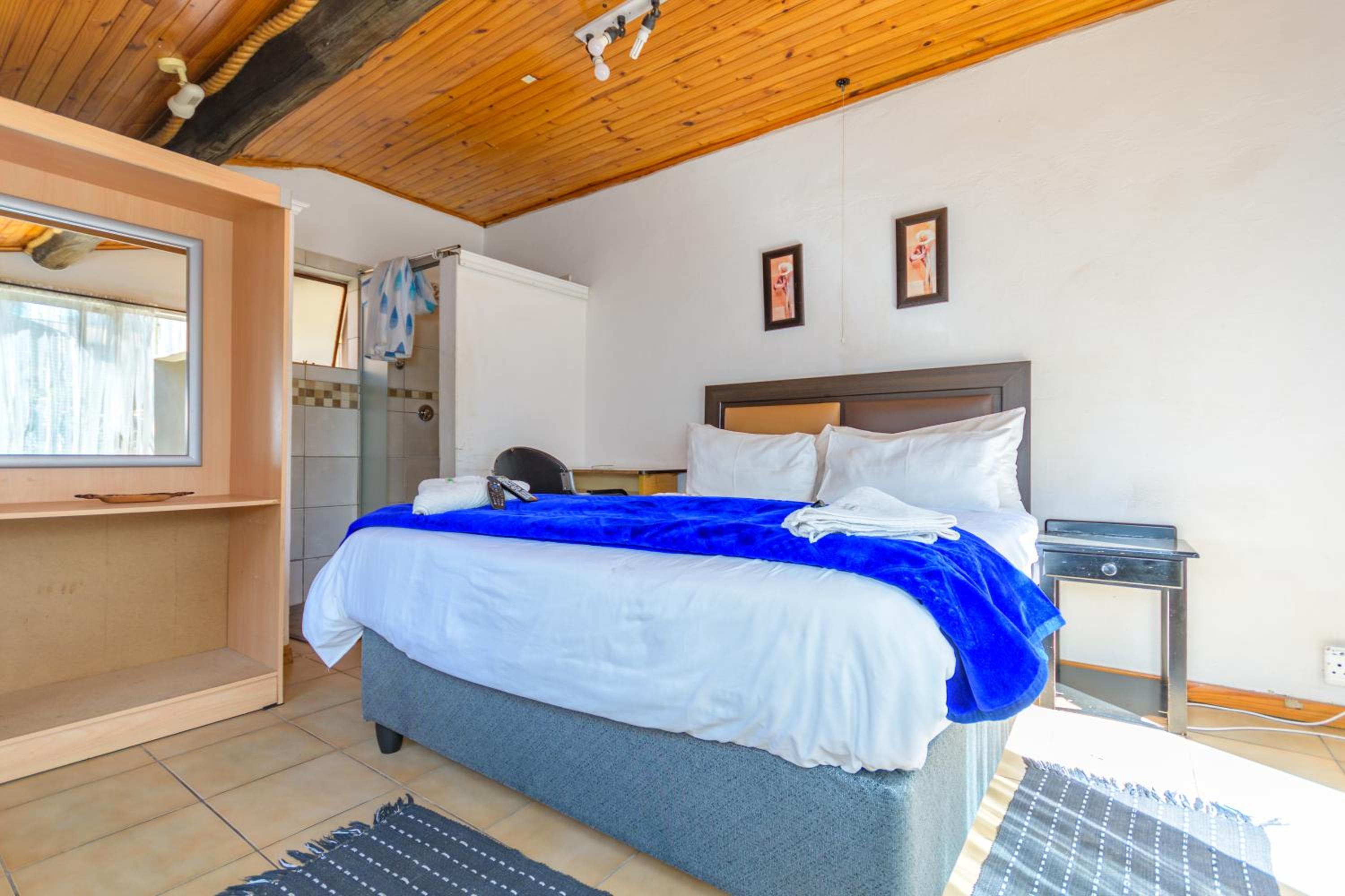 Royal Olympia Lodges & Safaris RSA