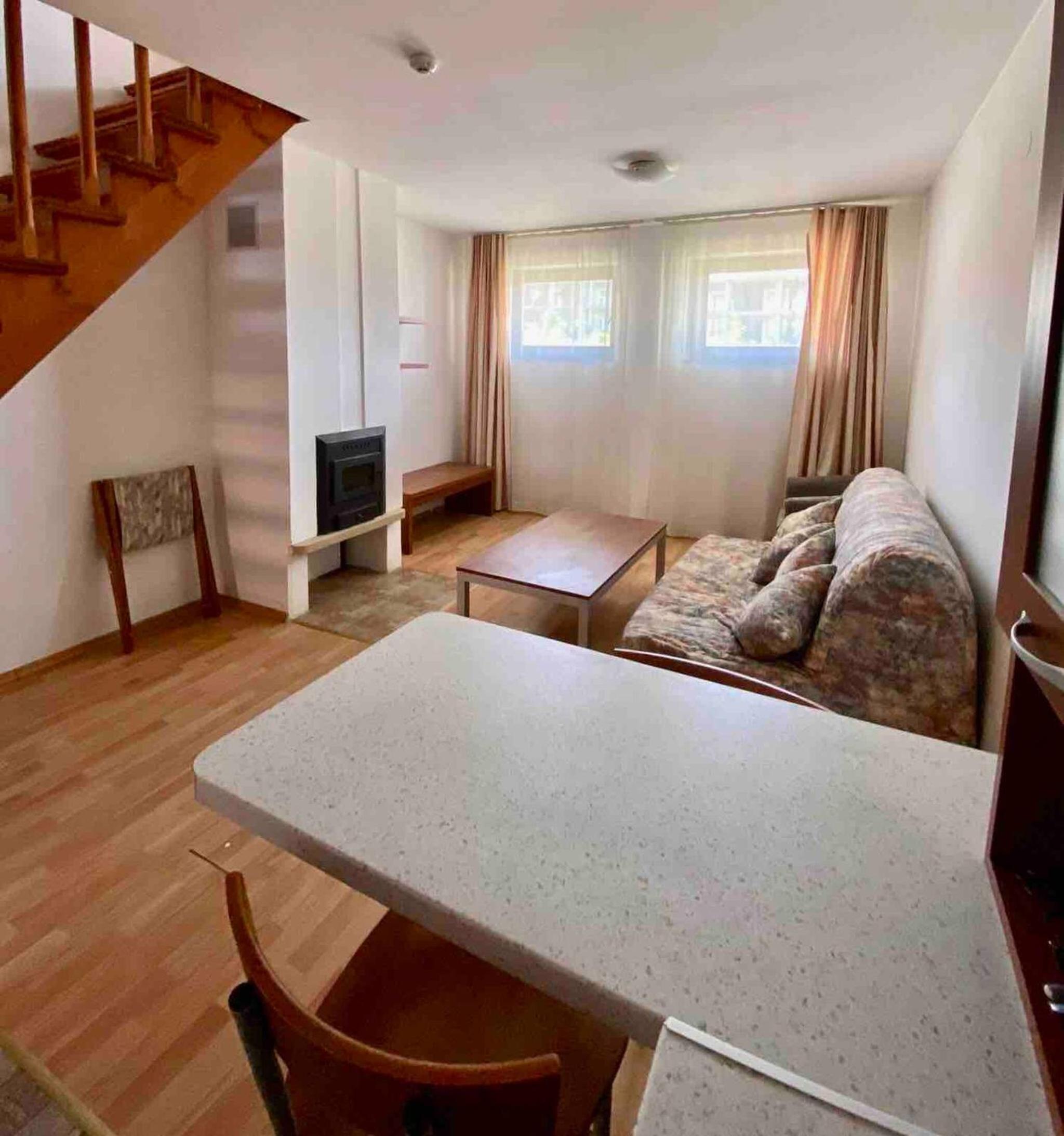 1BR Homey Duplex 300mbps WIFI 2 Floor with washer