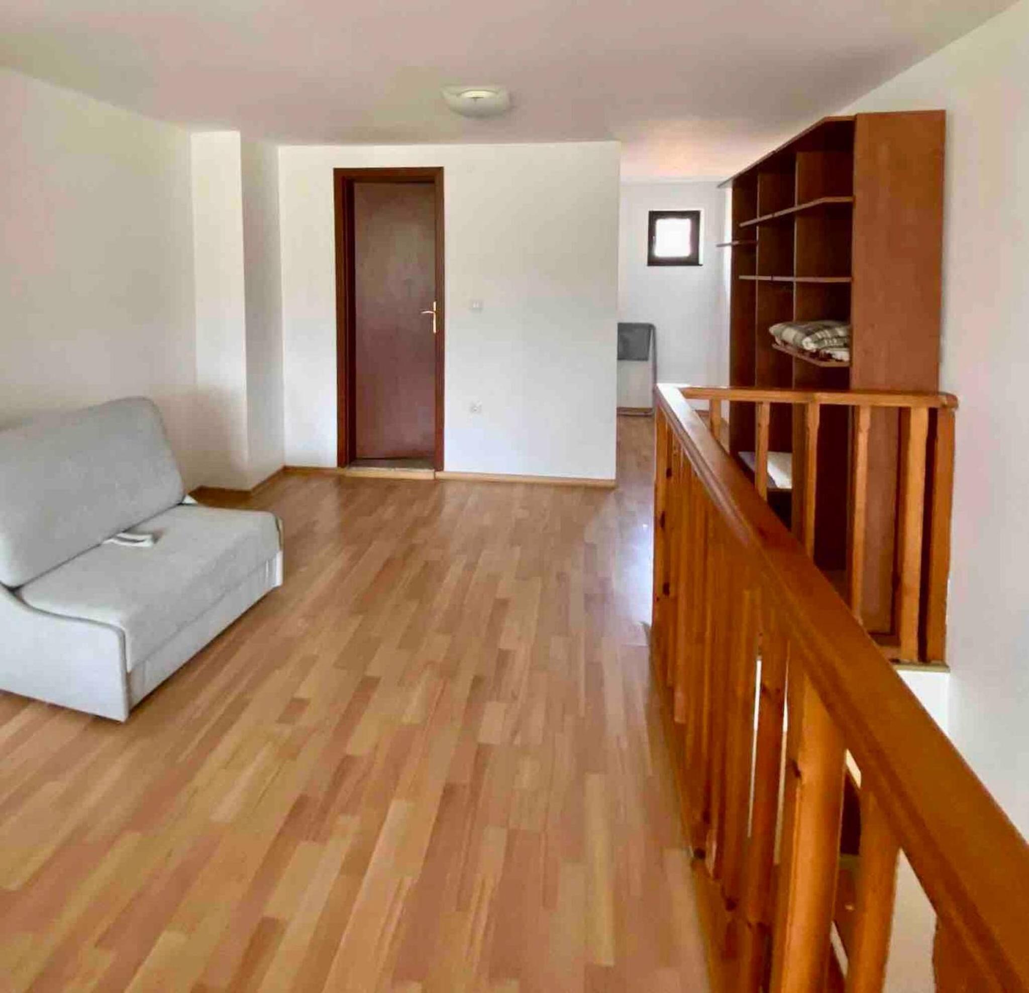 1BR Homey Duplex 300mbps WIFI 2 Floor with washer