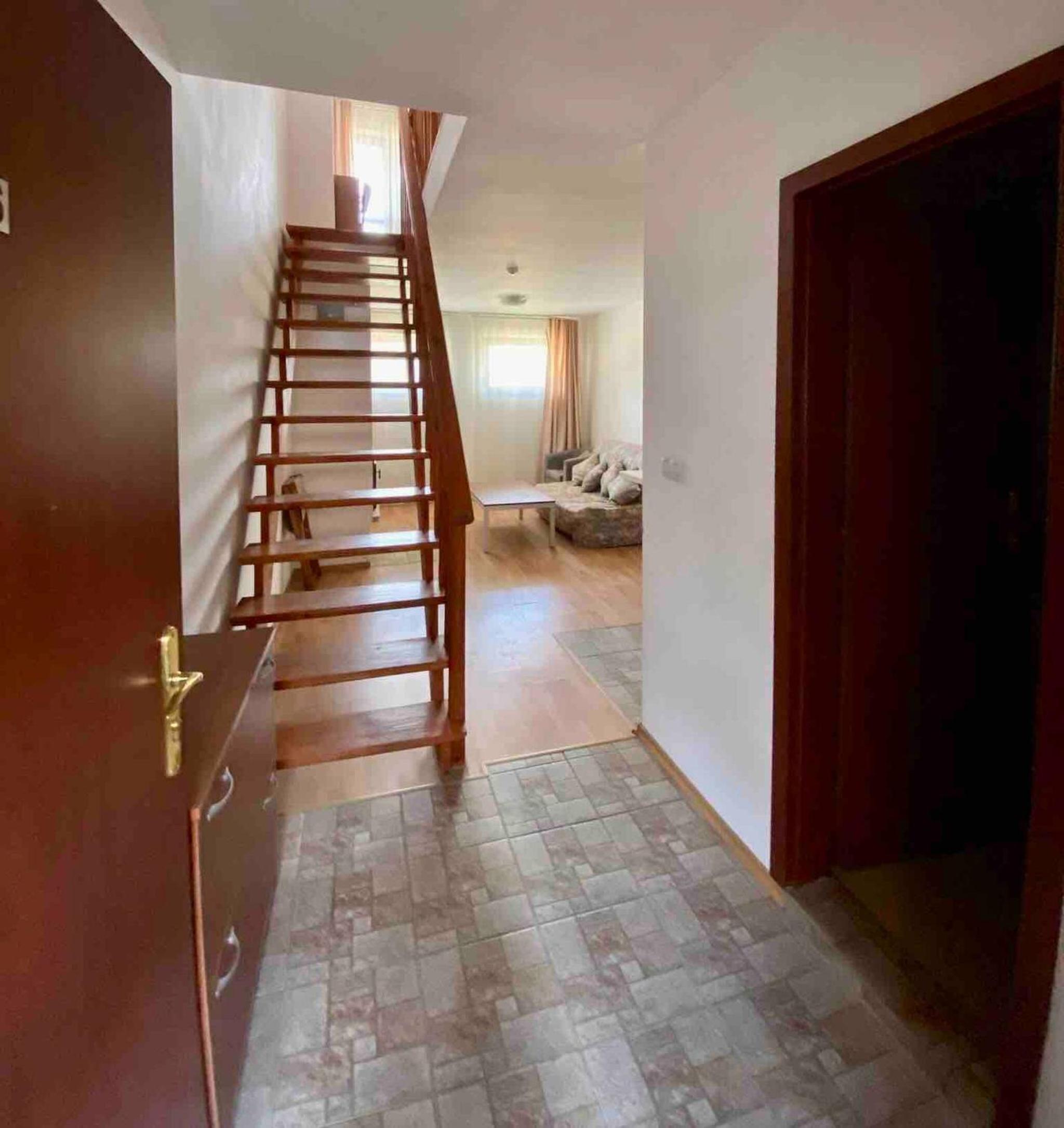 1BR Homey Duplex 300mbps WIFI 2 Floor with washer
