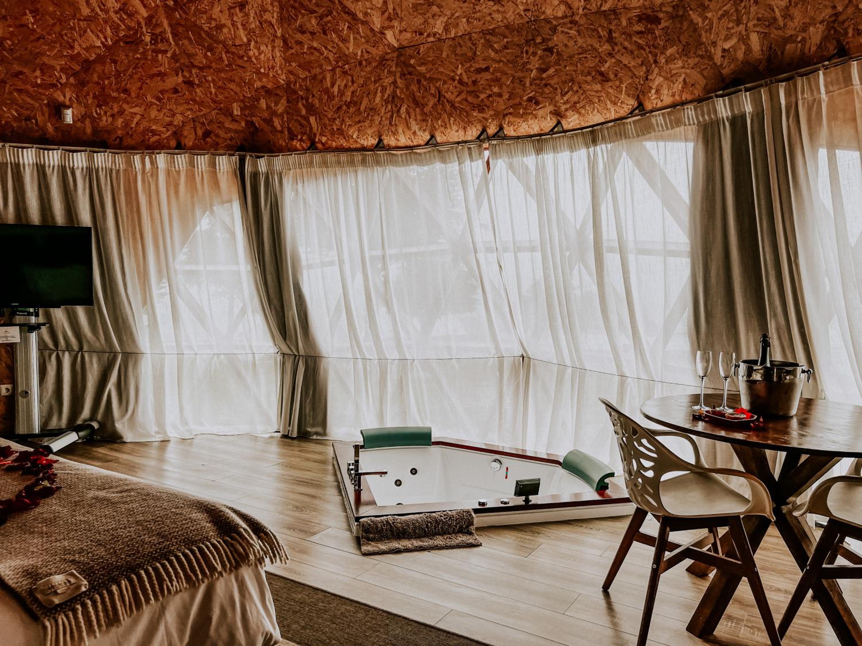 Natura Glamping