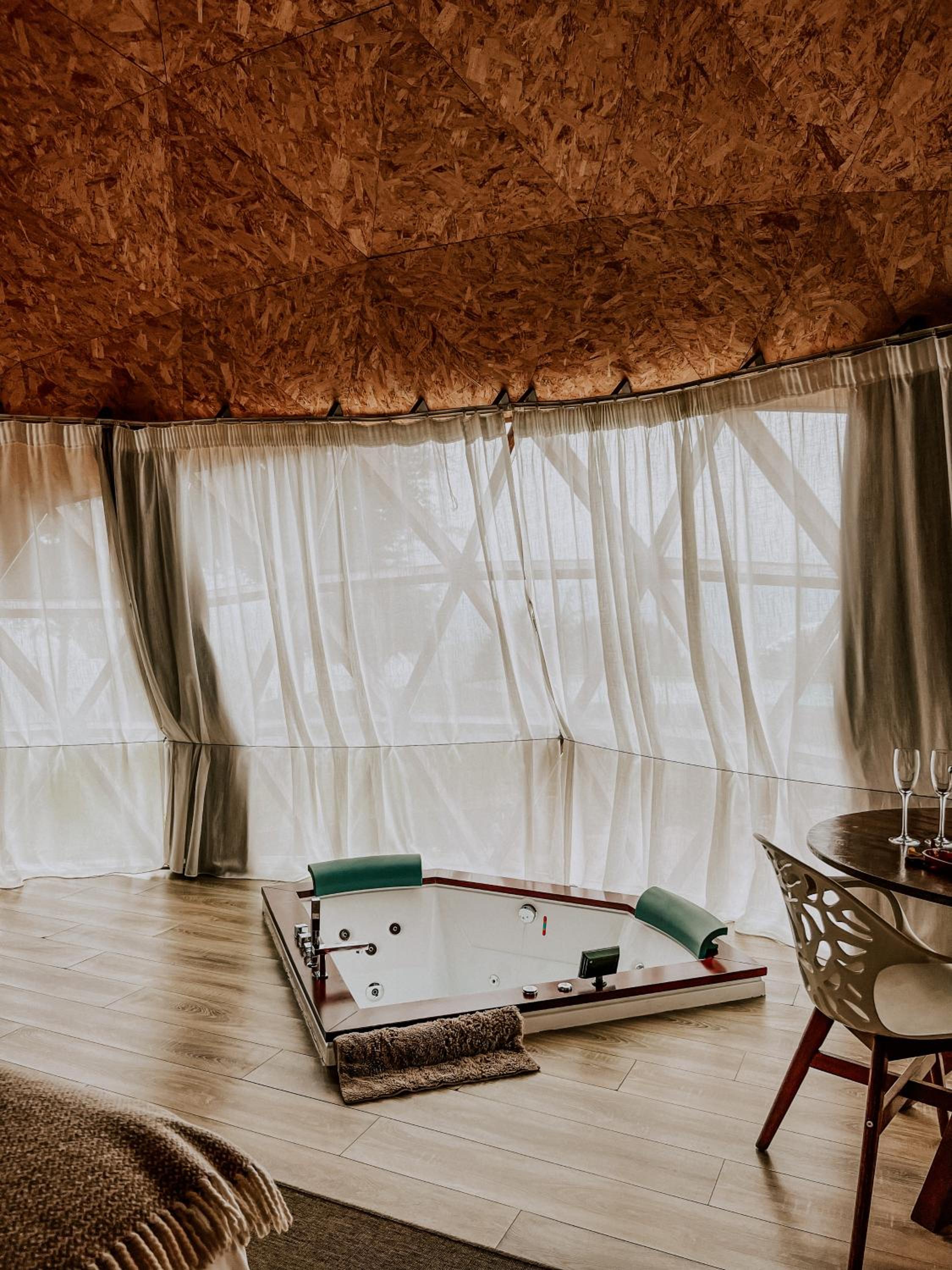 Natura Glamping