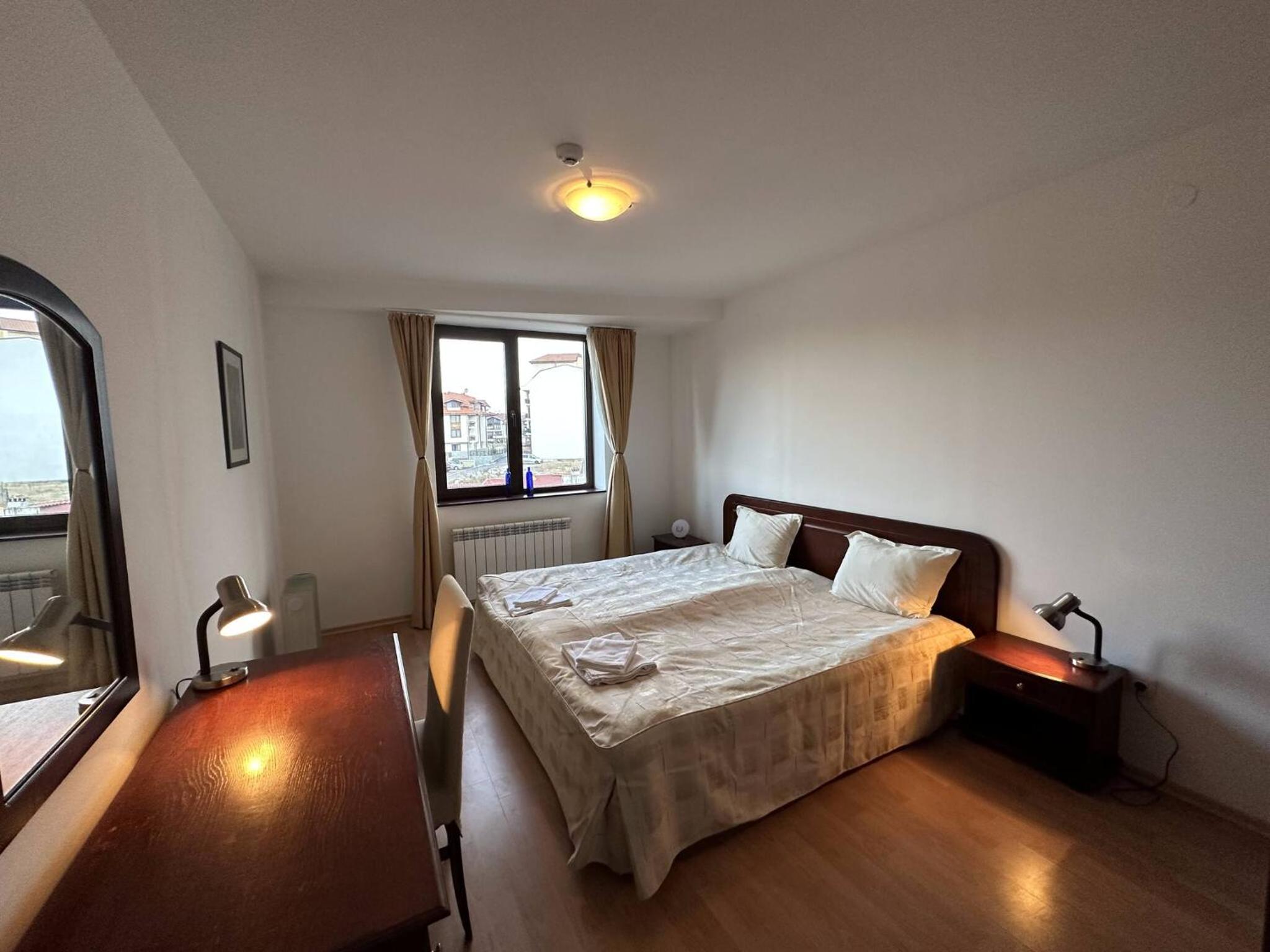2BR Mountain View Apartment - Washer, 300mbps WIFI, Aircon