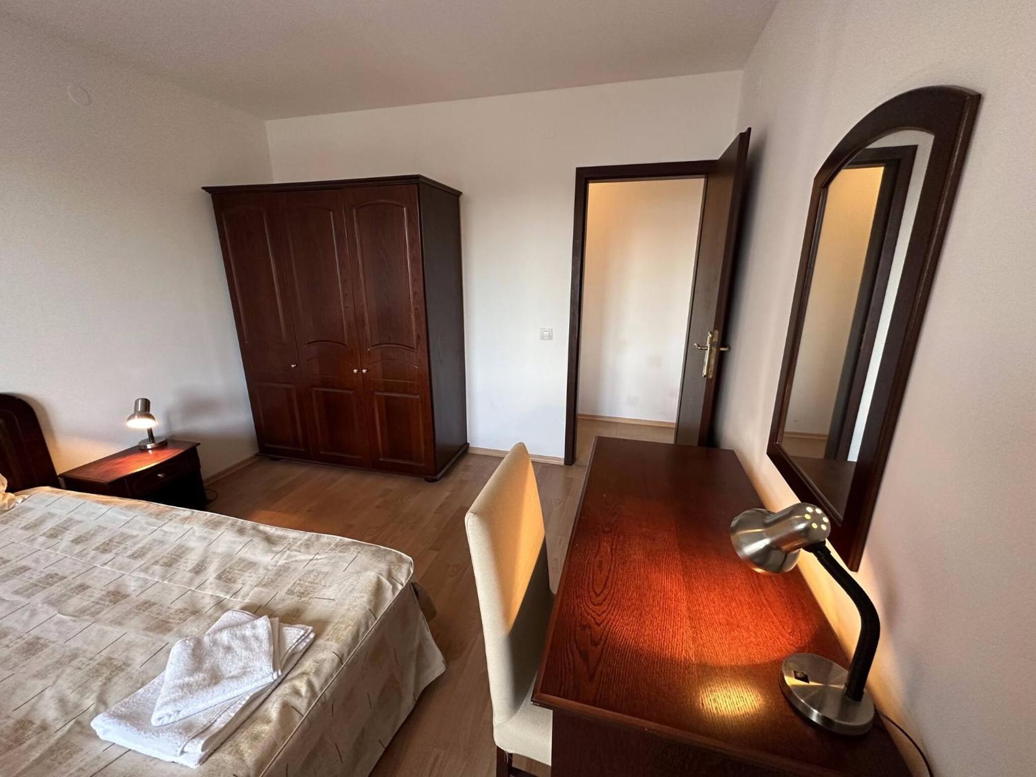 2BR Mountain View Apartment - Washer, 300mbps WIFI, Aircon