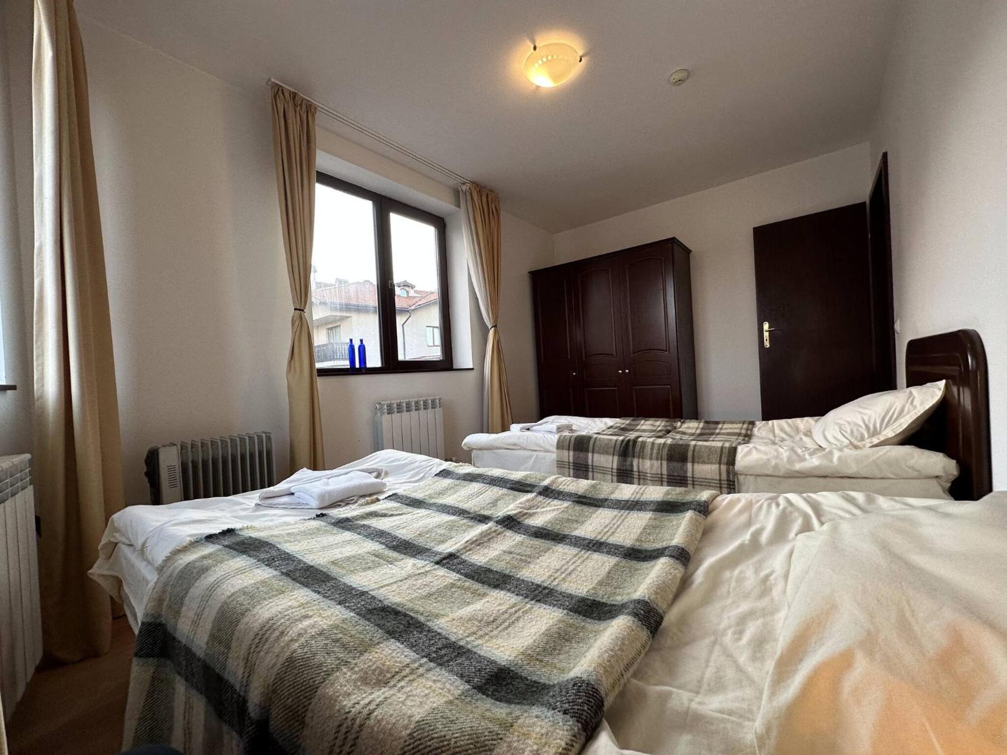 2BR Mountain View Apartment - Washer, 300mbps WIFI, Aircon