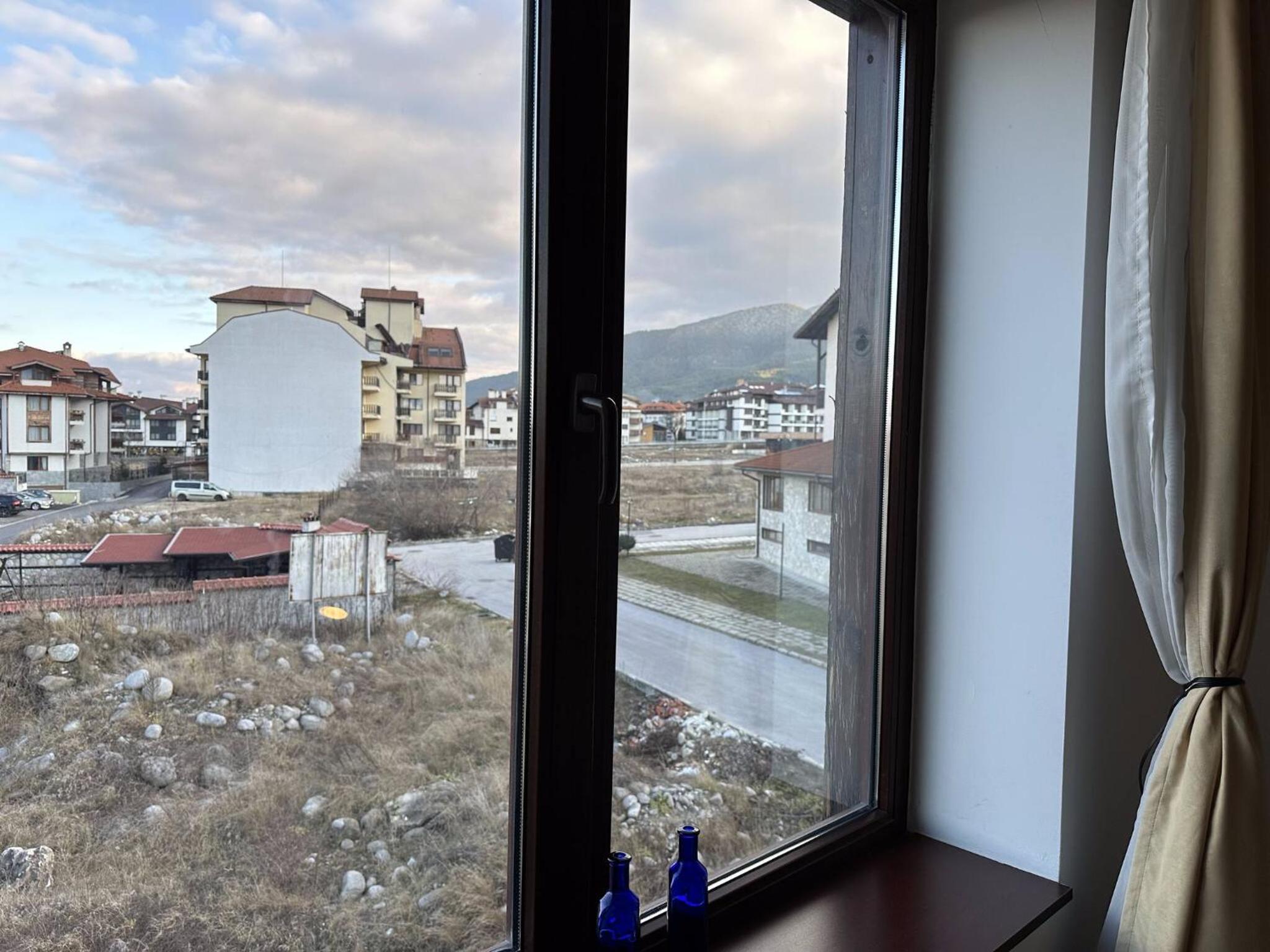 2BR Mountain View Apartment - Washer, 300mbps WIFI, Aircon