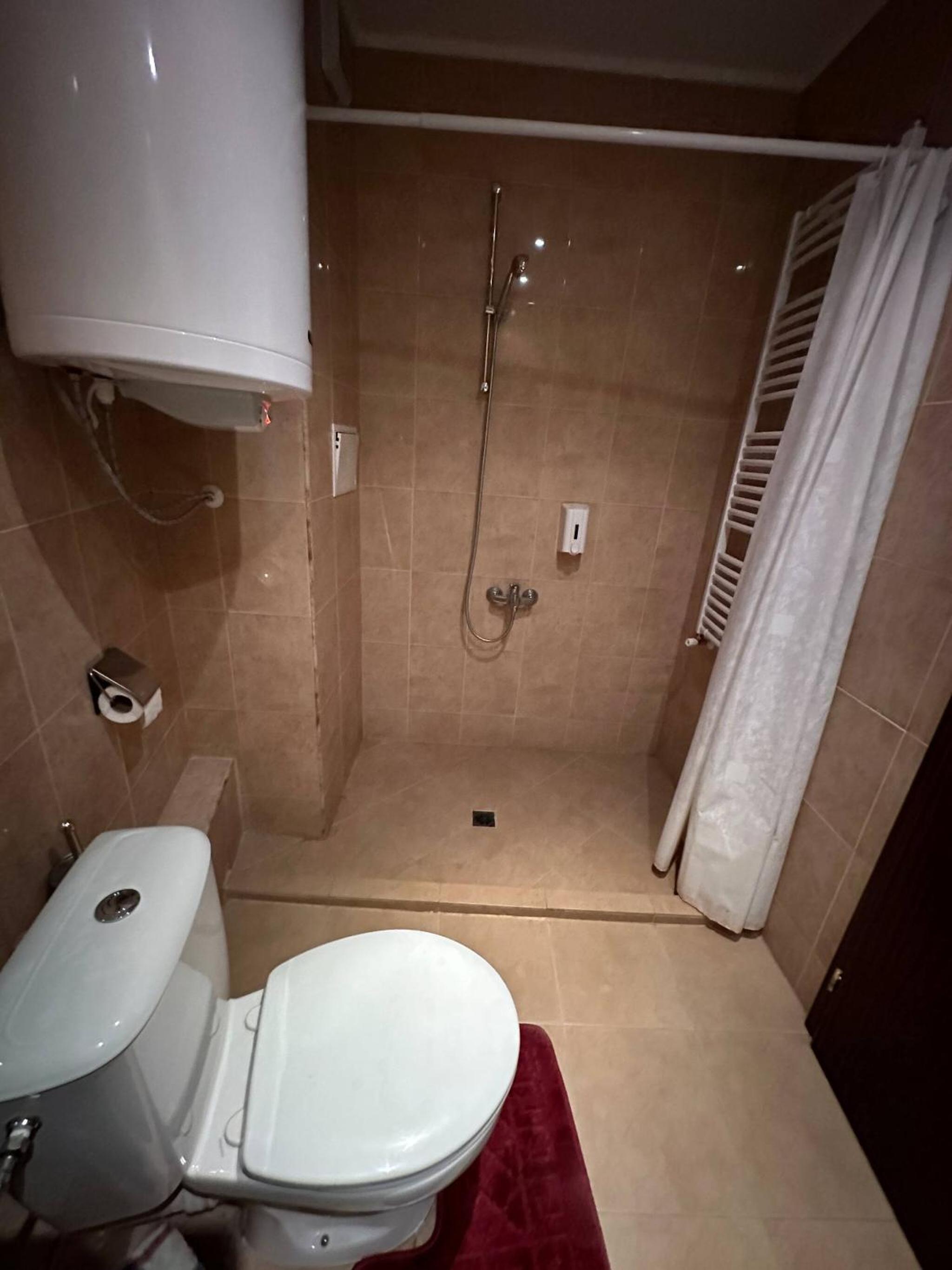 2BR Mountain View Apartment - Washer, 300mbps WIFI, Aircon