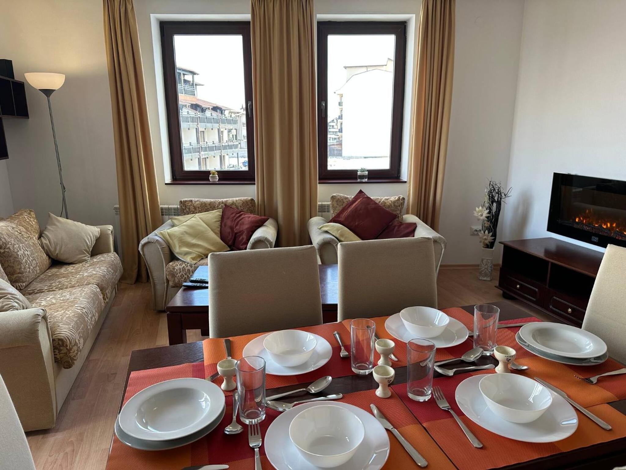 2BR Mountain View Apartment - Washer, 300mbps WIFI, Aircon