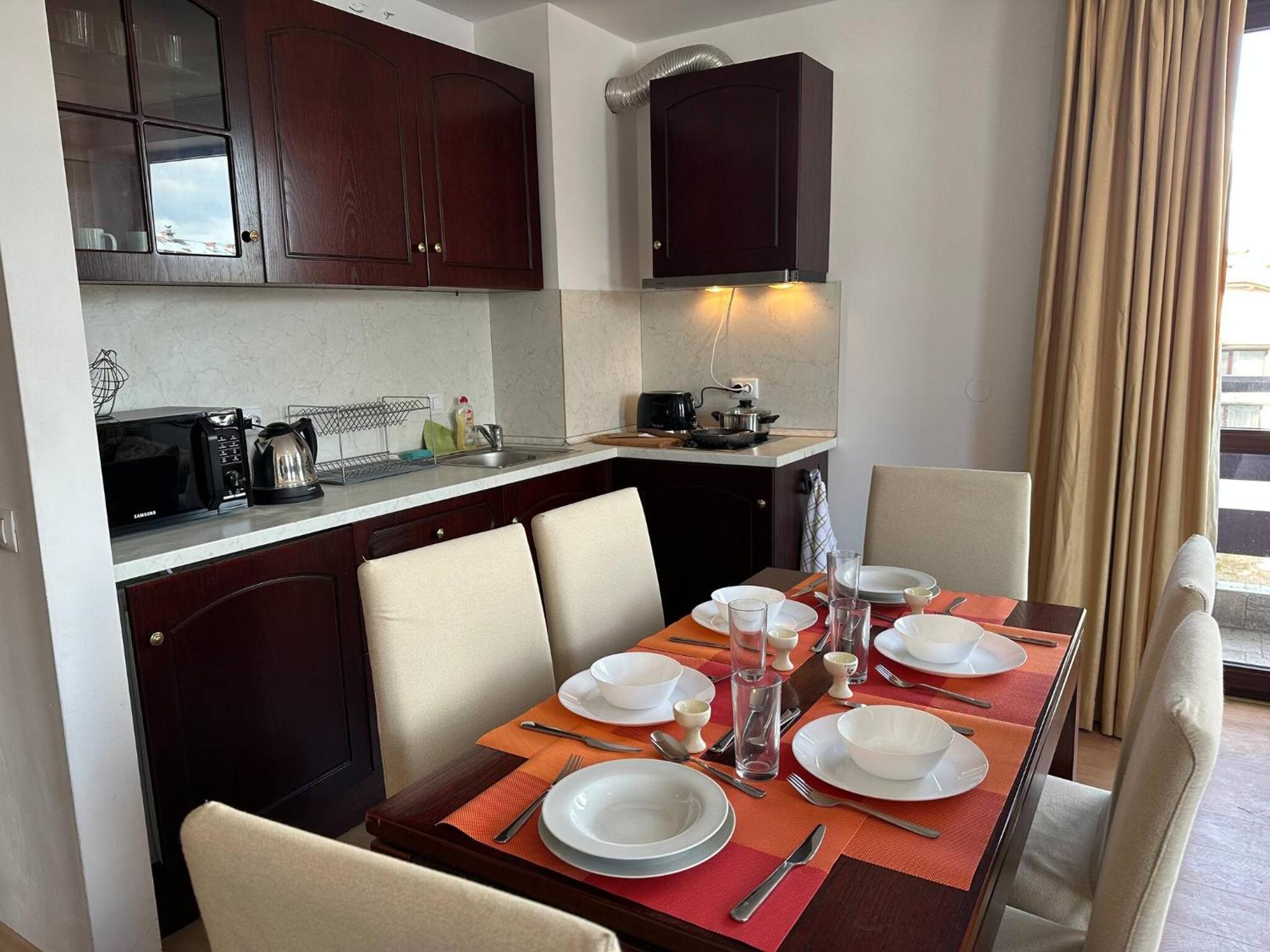 2BR Mountain View Apartment - Washer, 300mbps WIFI, Aircon