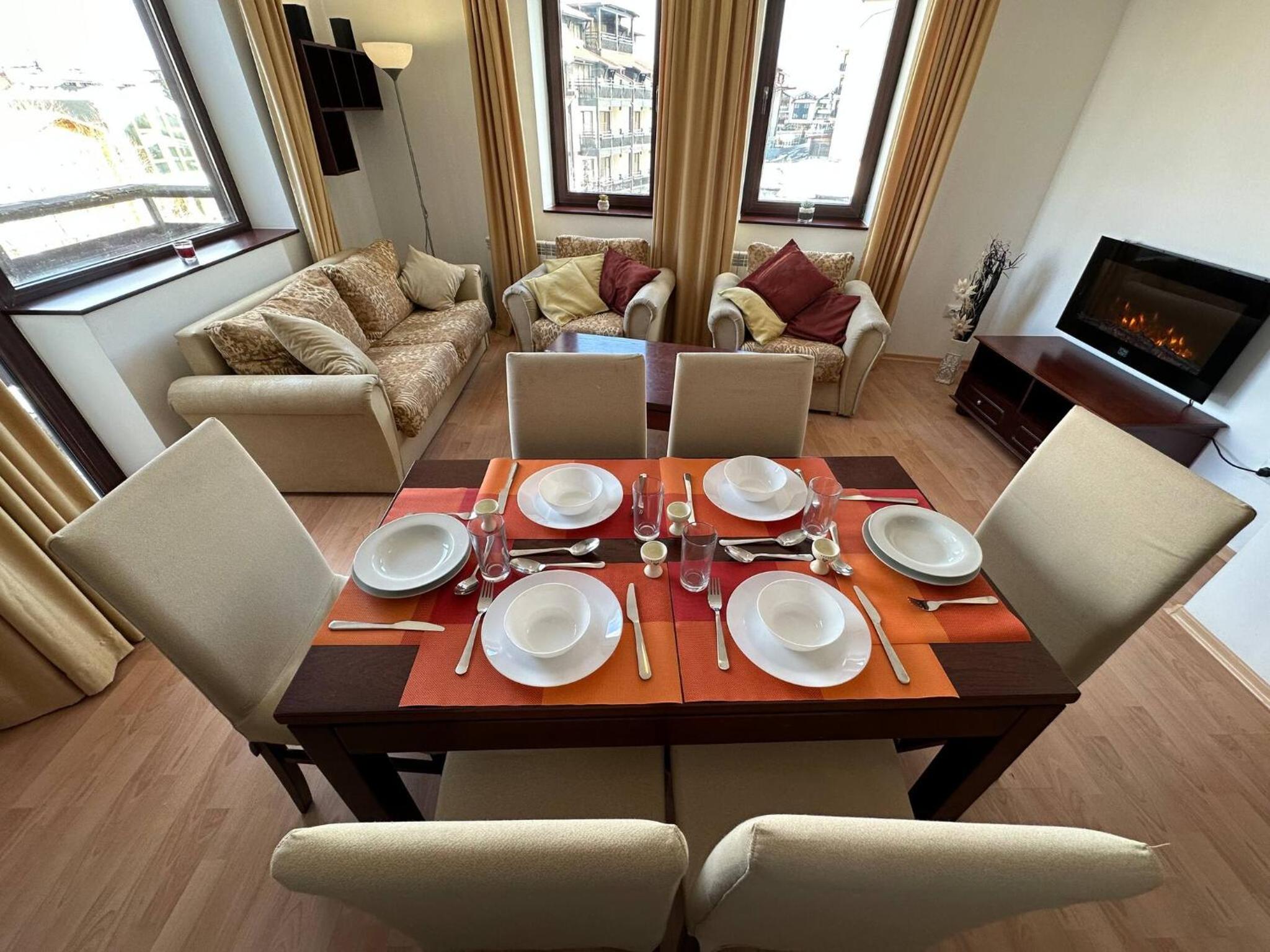 2BR Mountain View Apartment - Washer, 300mbps WIFI, Aircon
