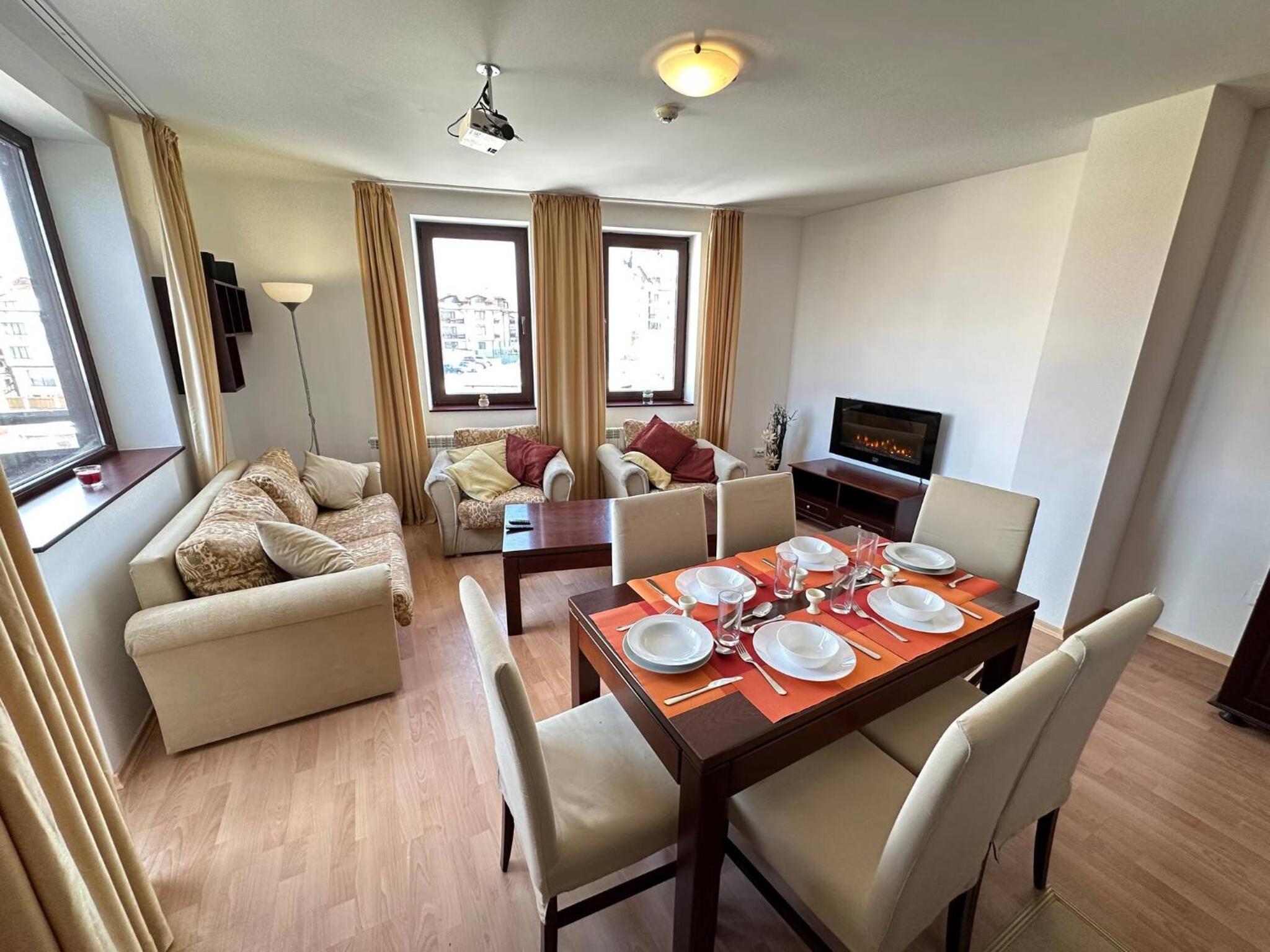 2BR Mountain View Apartment - Washer, 300mbps WIFI, Aircon