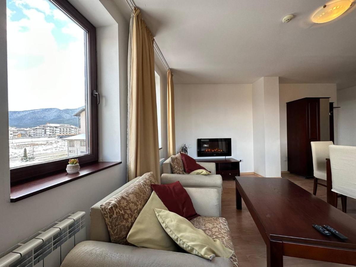 2BR Mountain View Apartment - Washer, 300mbps WIFI, Aircon